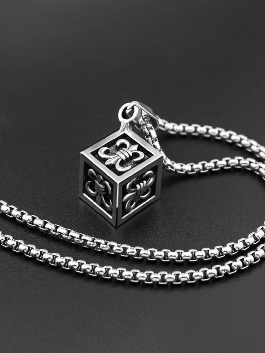 

SALTY Stainless Steel Square Pendant With Chain, Silver
