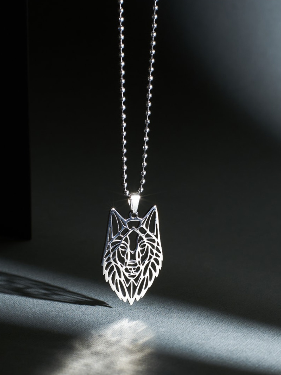 

SALTY Men Stainless Steel Animal Shaped Pendant with Chain, Silver