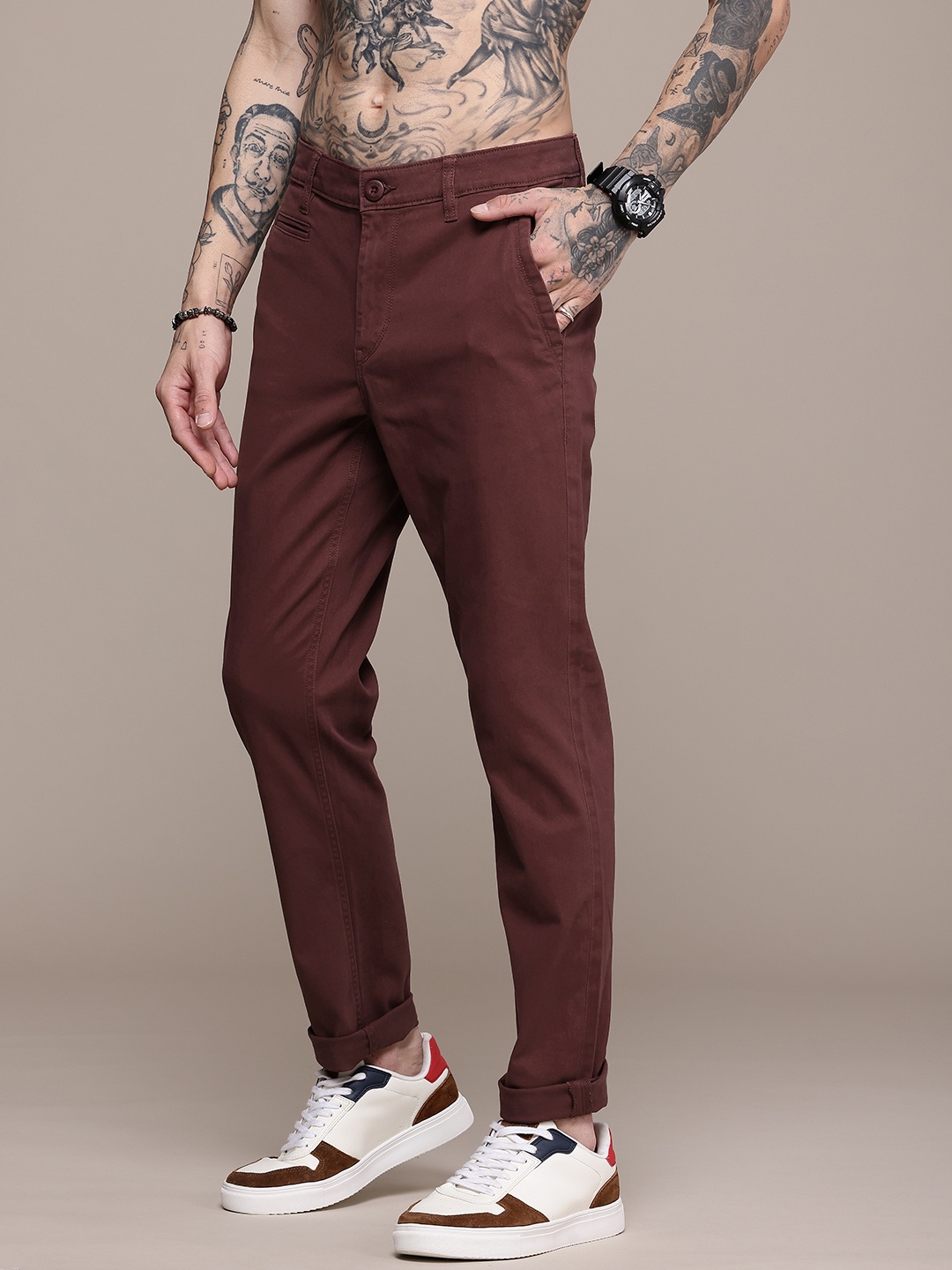 

Roadster Men Slim Fit Chinos Trousers, Maroon