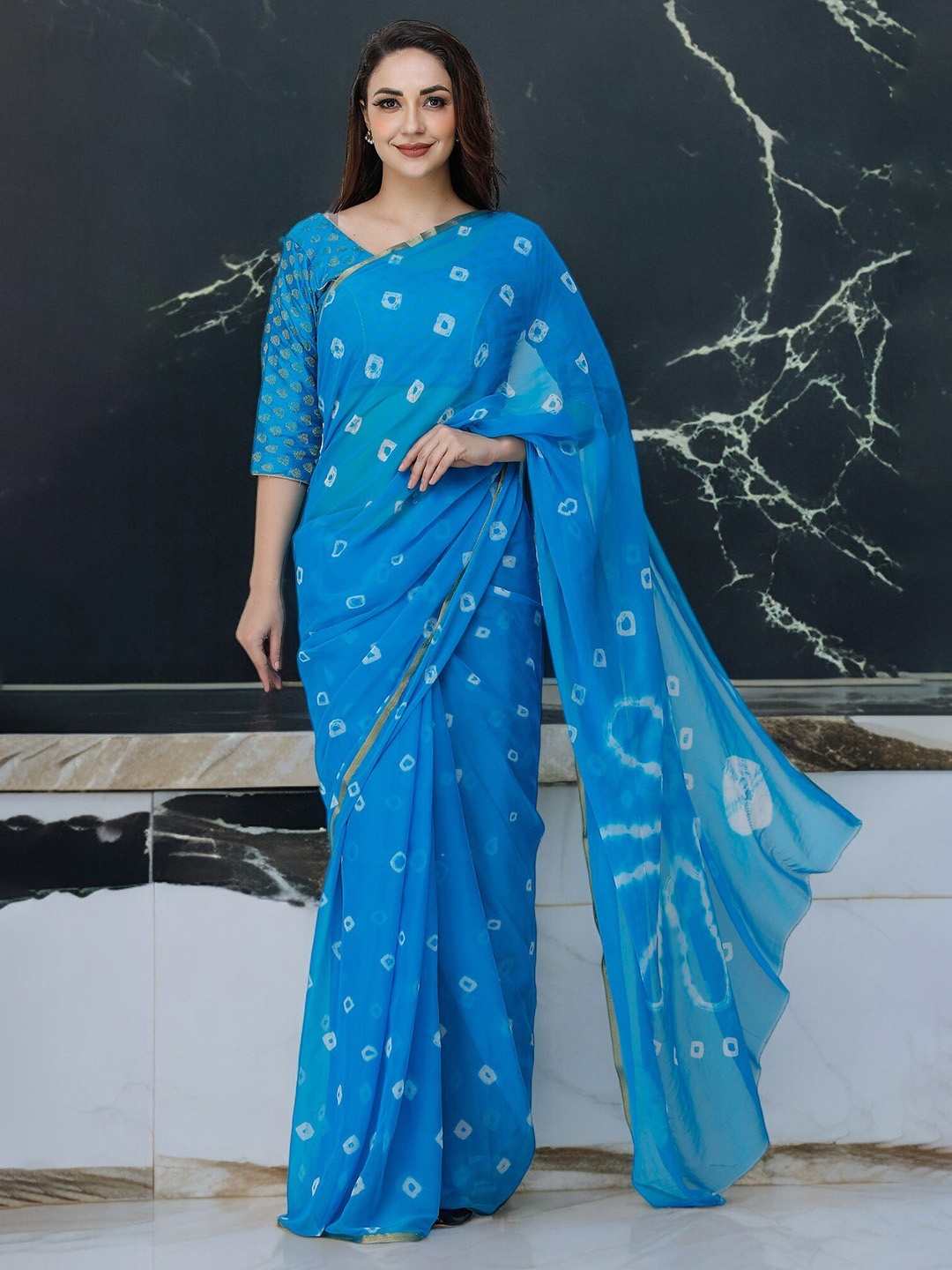 

CLAFOUTIS Bandhani Printed Saree, Turquoise blue