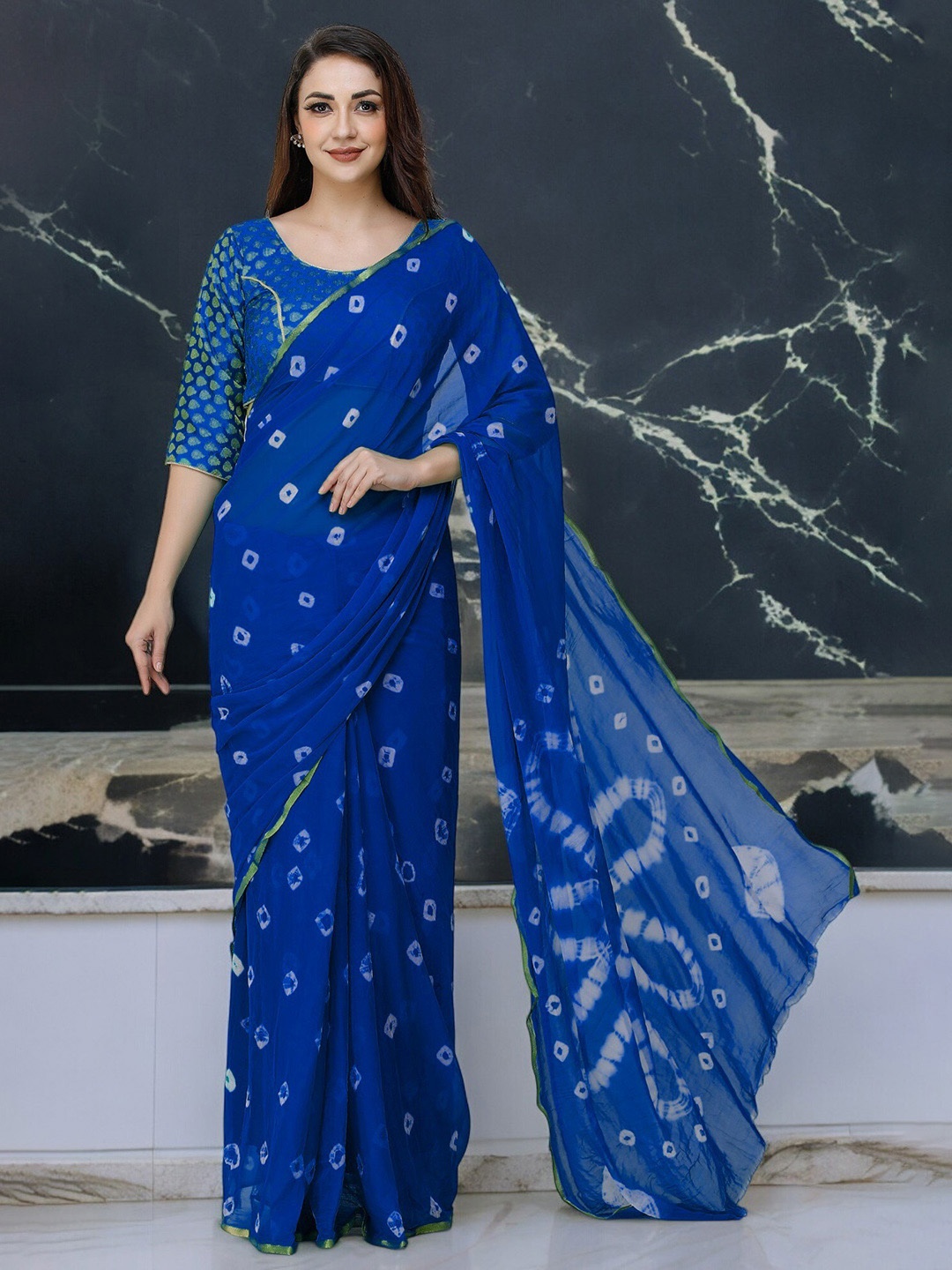 

CLAFOUTIS Bandhani Printed Zari Saree, Blue