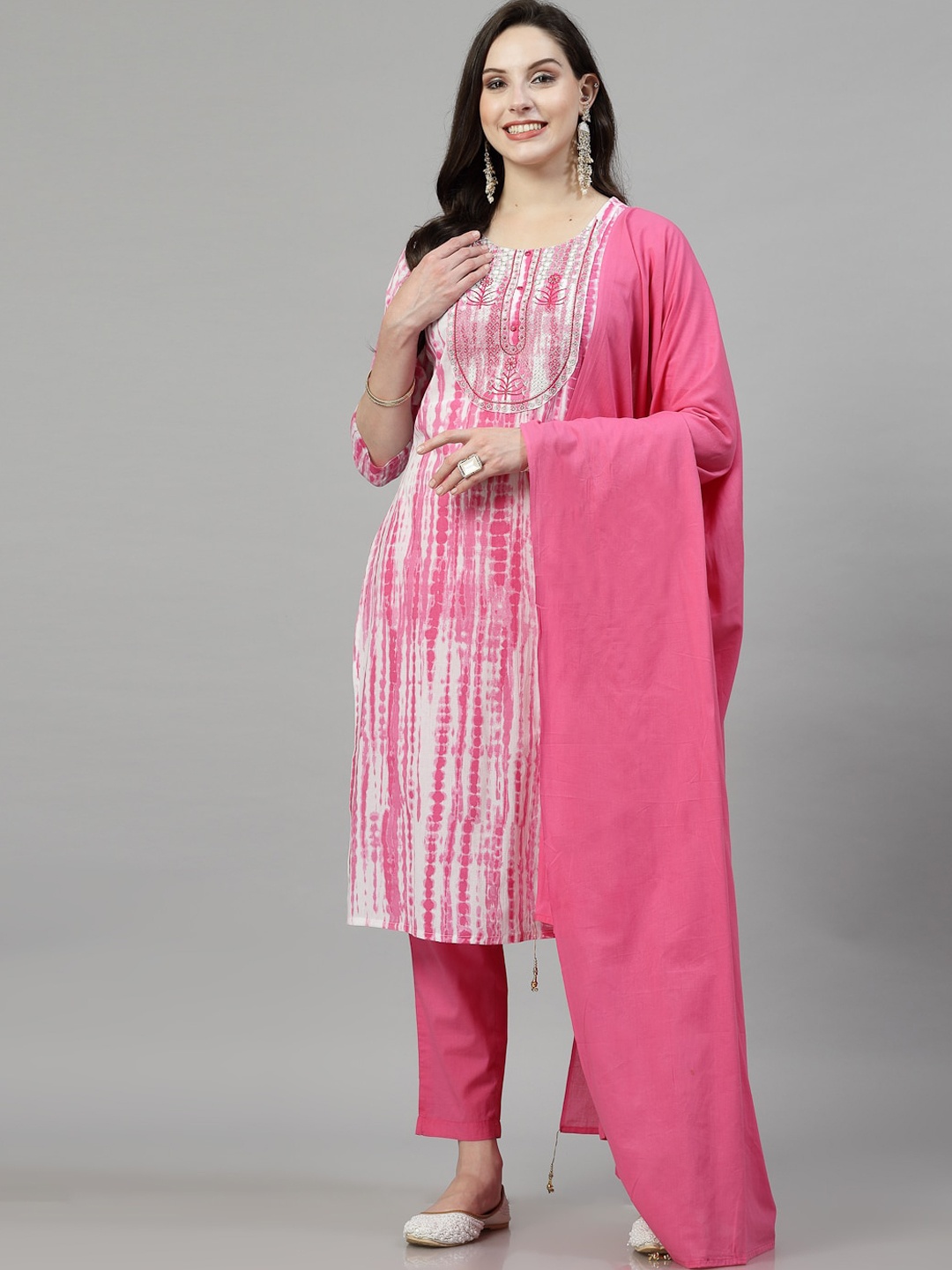 

KALINI Round Neck Ethnic Motifs Printed Regular Pure Cotton Straight Kurta Set, Pink