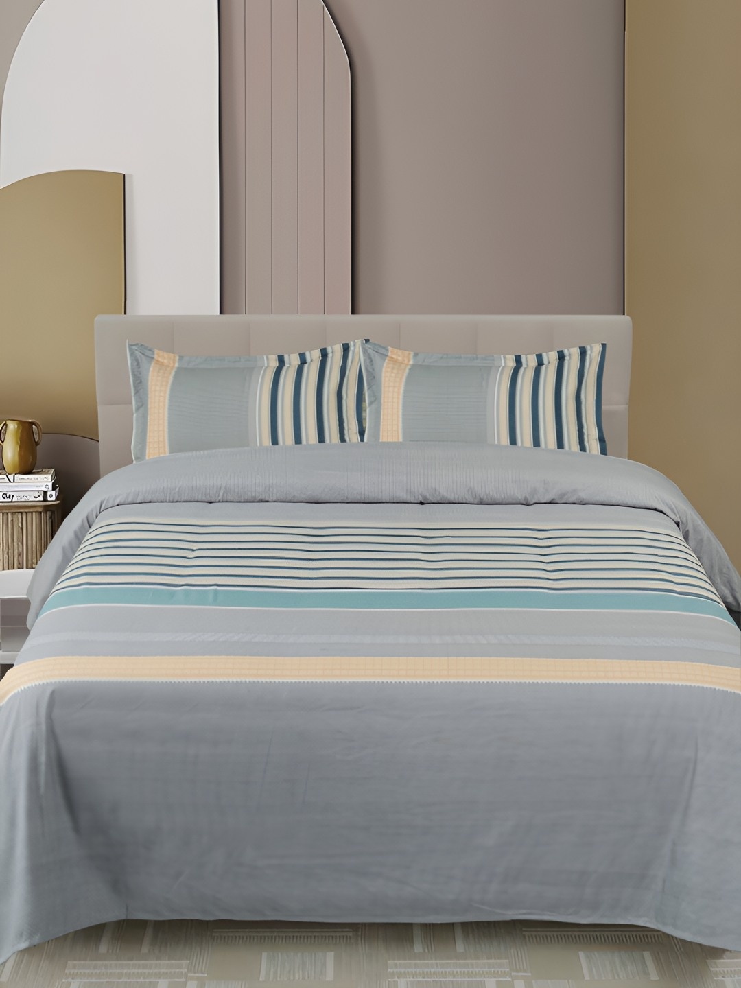 

GAPU & BALY Grey Striped 120 TC King Bedsheet with 2 Pillow Covers