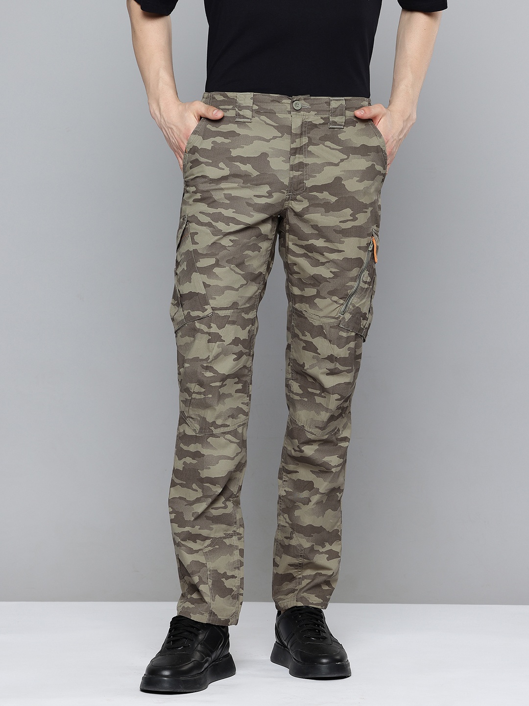 

SOLOGNAC By Decathlon Men Pure Cotton Camouflage Printed Cargos, Olive