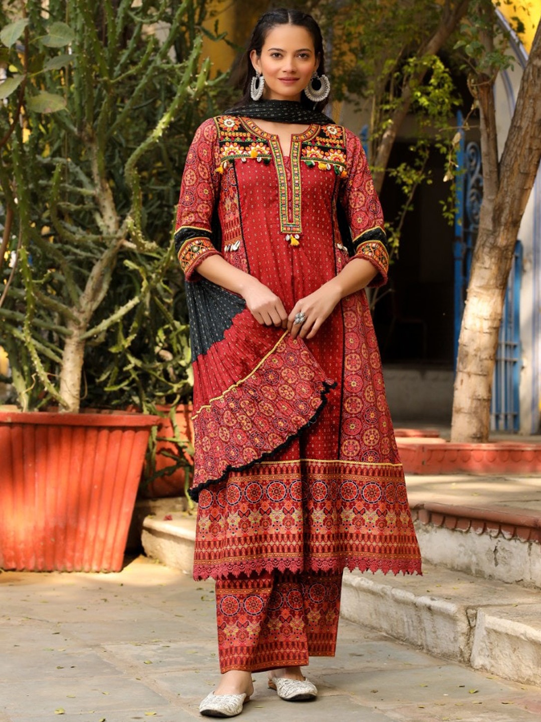 

Juniper Floral Printed Round Neck Three-Quarter Sleeves Kurta with Palazzos & With Dupatta, Rust