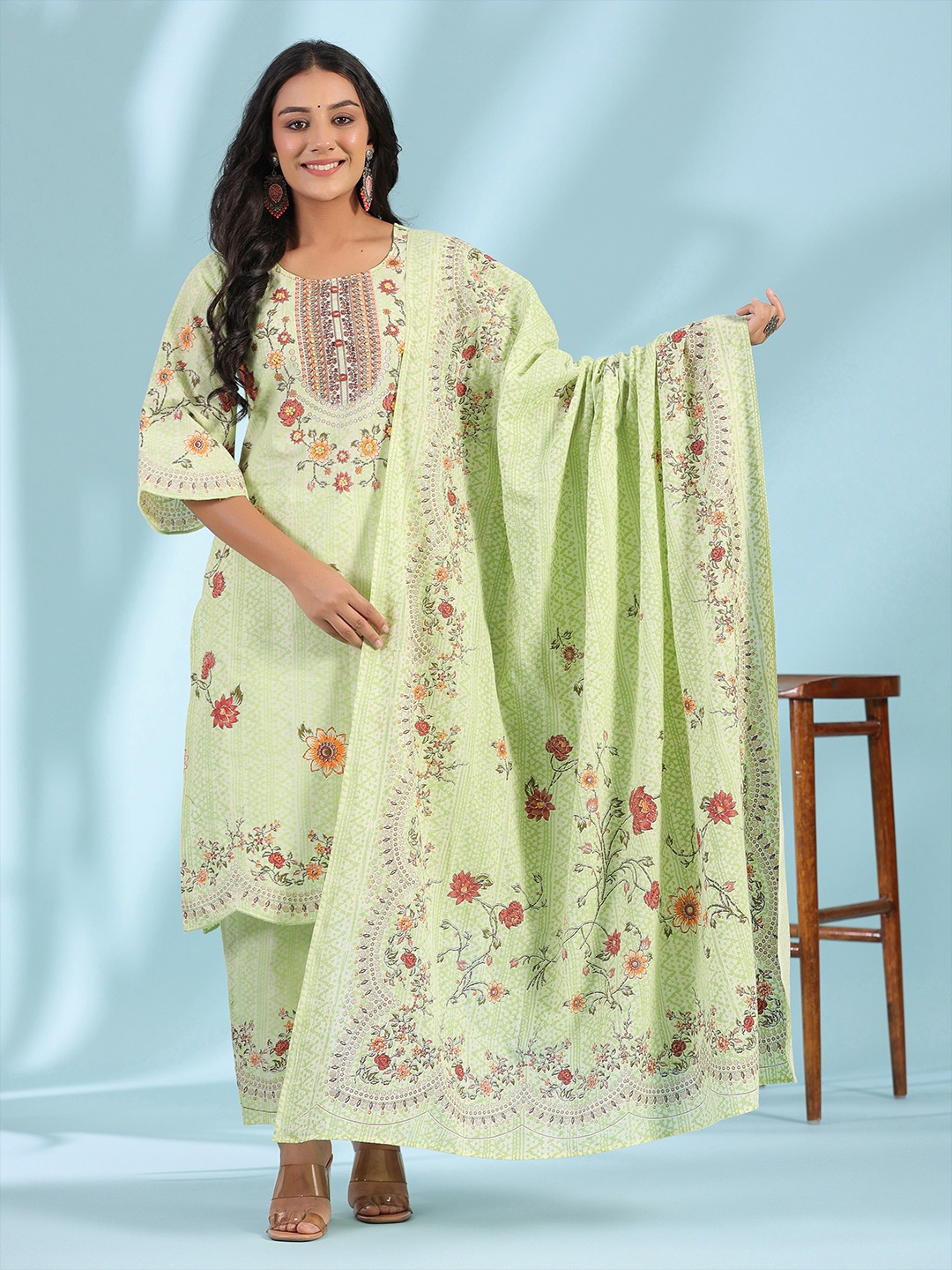 

Juniper Yellow Ethnic Motifs Printed Scalloped Beads and Stones Straight Kurta Set, Green