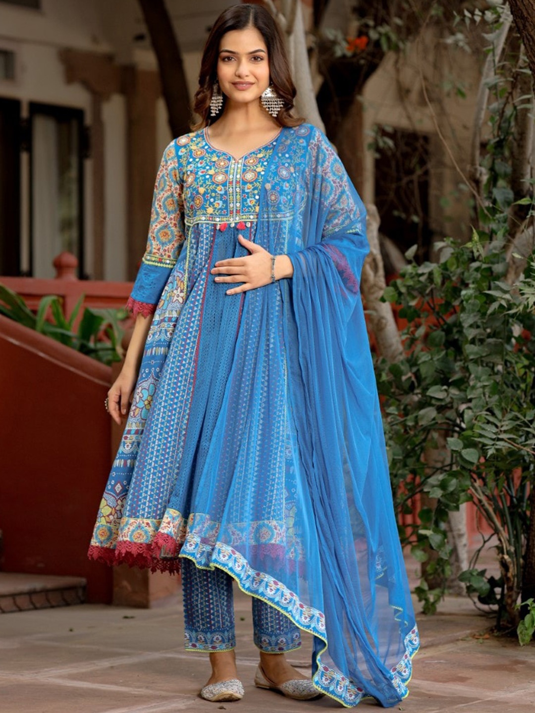 

Juniper Floral Embroidered Thread Work Anarkali Kurta With Trouser & Dupatta, Blue