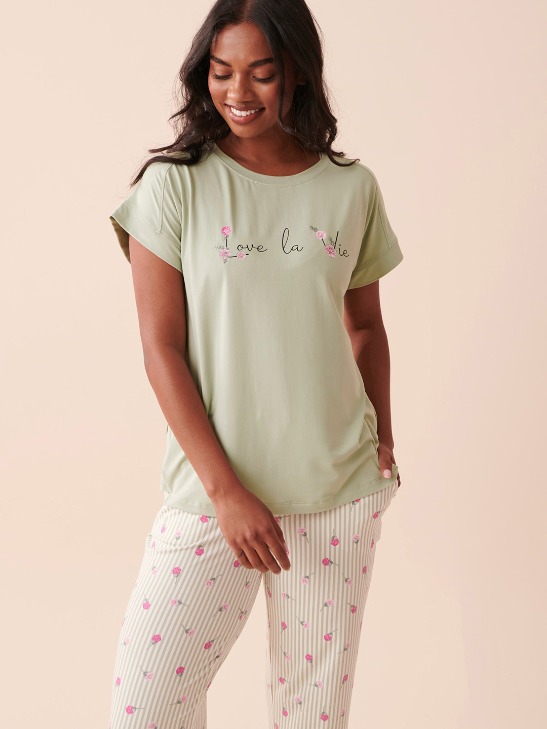 

La Vie en Rose Round Neck Lounge Tshirt, Green