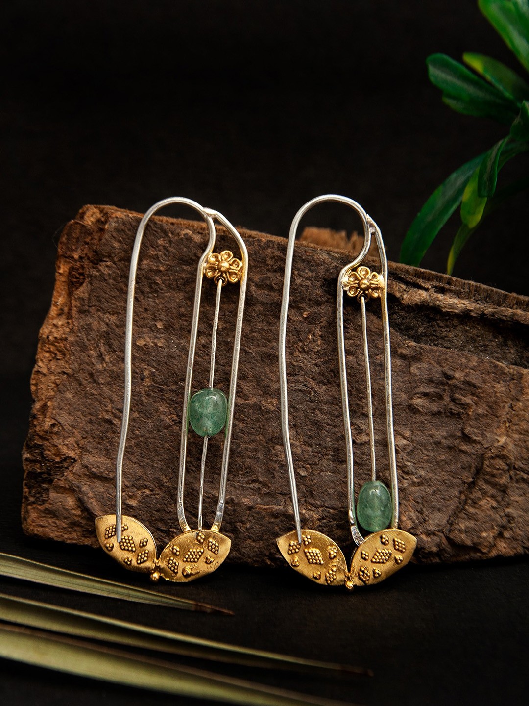 

Neeta Boochra 925 Sterling Silver 22K Gold Plating Contemporary Drop Earrings, Green