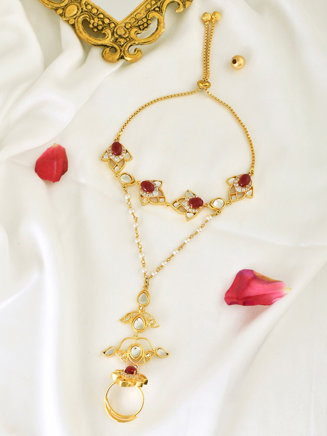 

Voylla Women Brass Kundan Studded Gold-Plated Ring Bracelet