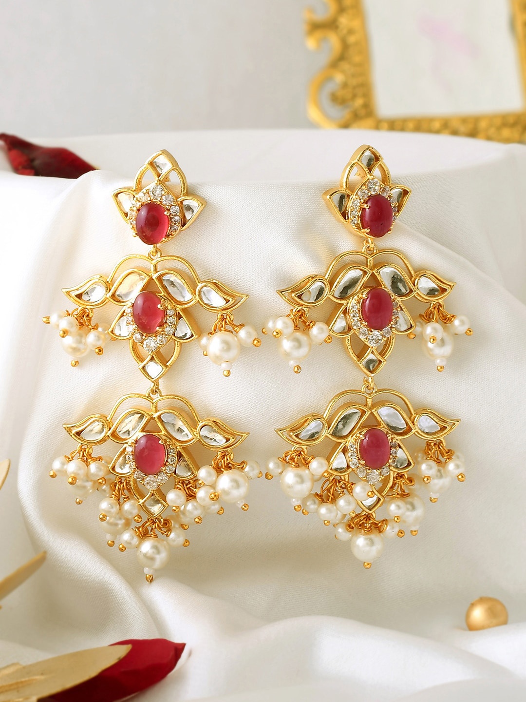 

Voylla Gold-Plated Kundan Studded Drop Earrings