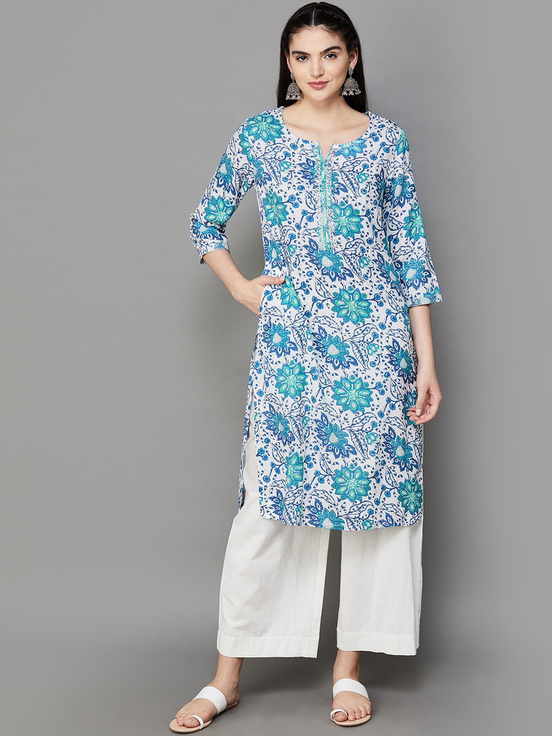 

Melange by Lifestyle Floral Printed Notch Neck Straight Kurta, Violet