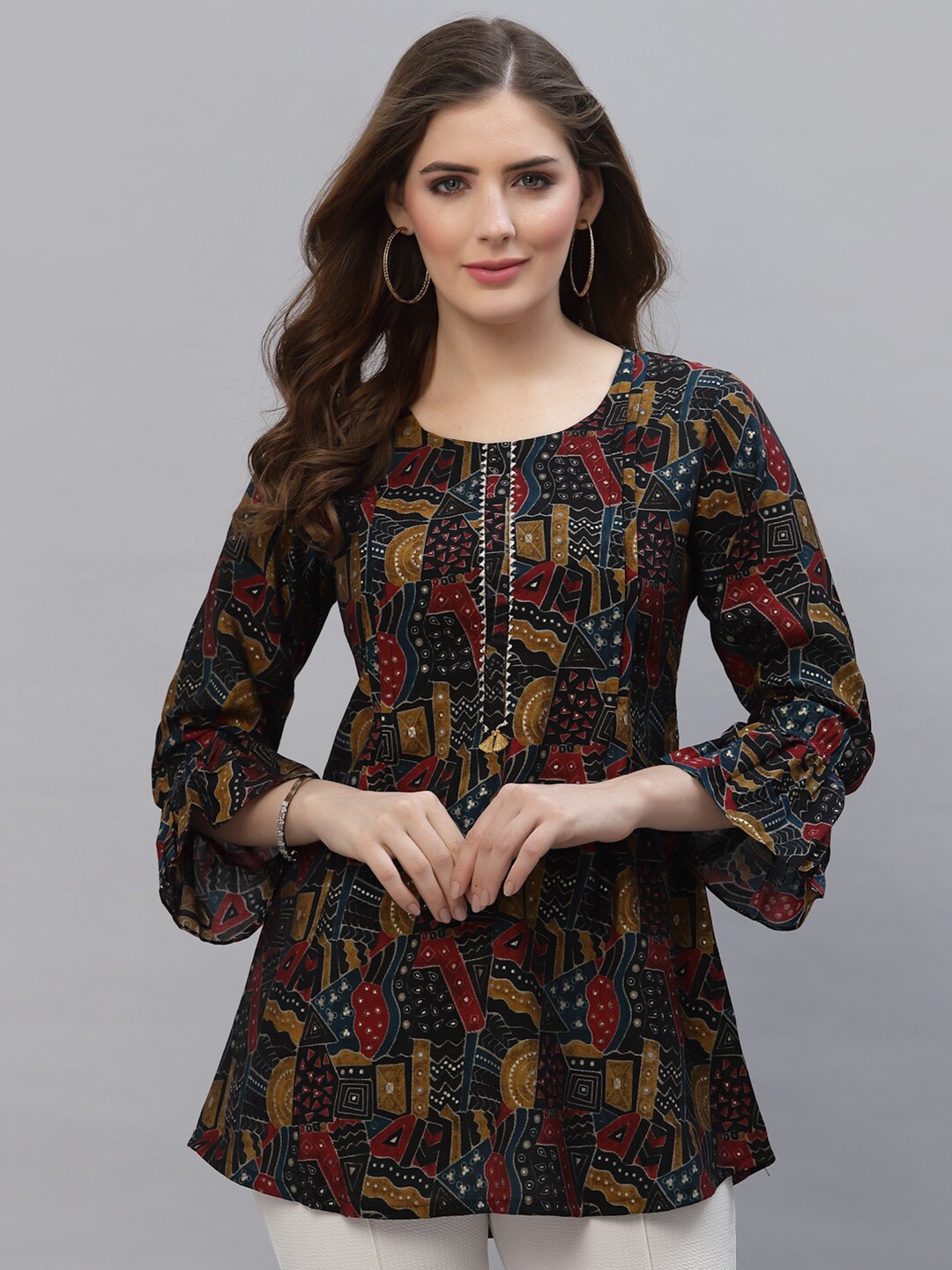 

TANKHI Floral Print Round Neck Bell Sleeve Regular Top, Black