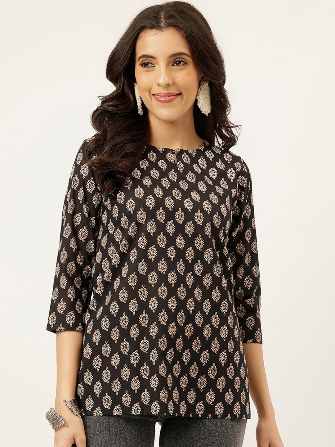 

SPARSA Printed Round Neck Three-Quarter Sleeves Cotton Top, Black
