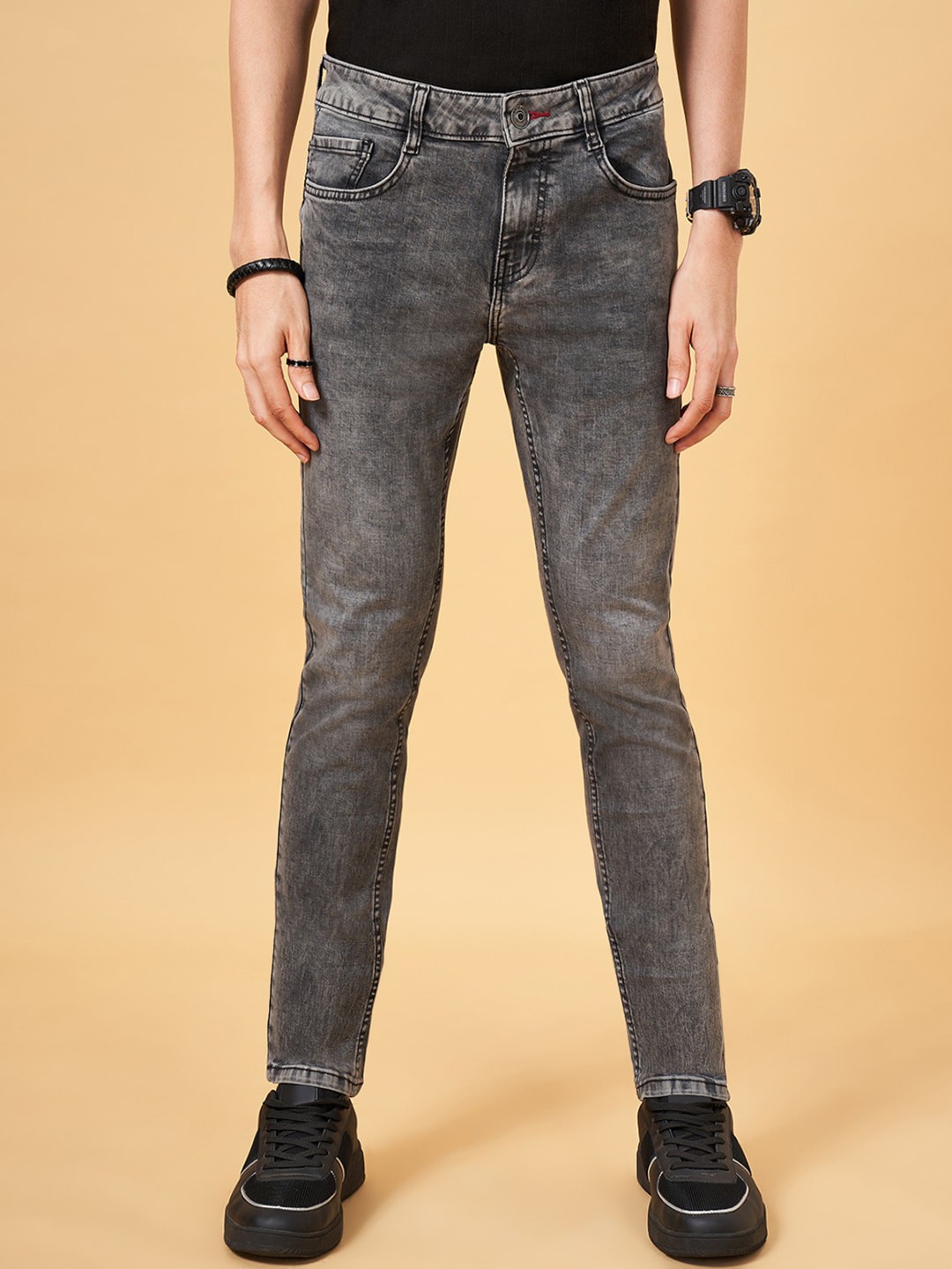 

SF JEANS by Pantaloons Men Skinny Fit Clean Look Heavy Fade Jeans, Black