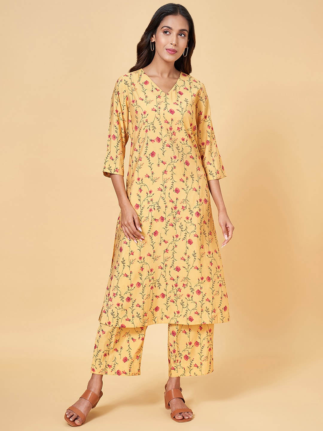 

RANGMANCH BY PANTALOONS Floral Printed Pure Cotton Anarkali Kurta with Palazzos, Yellow