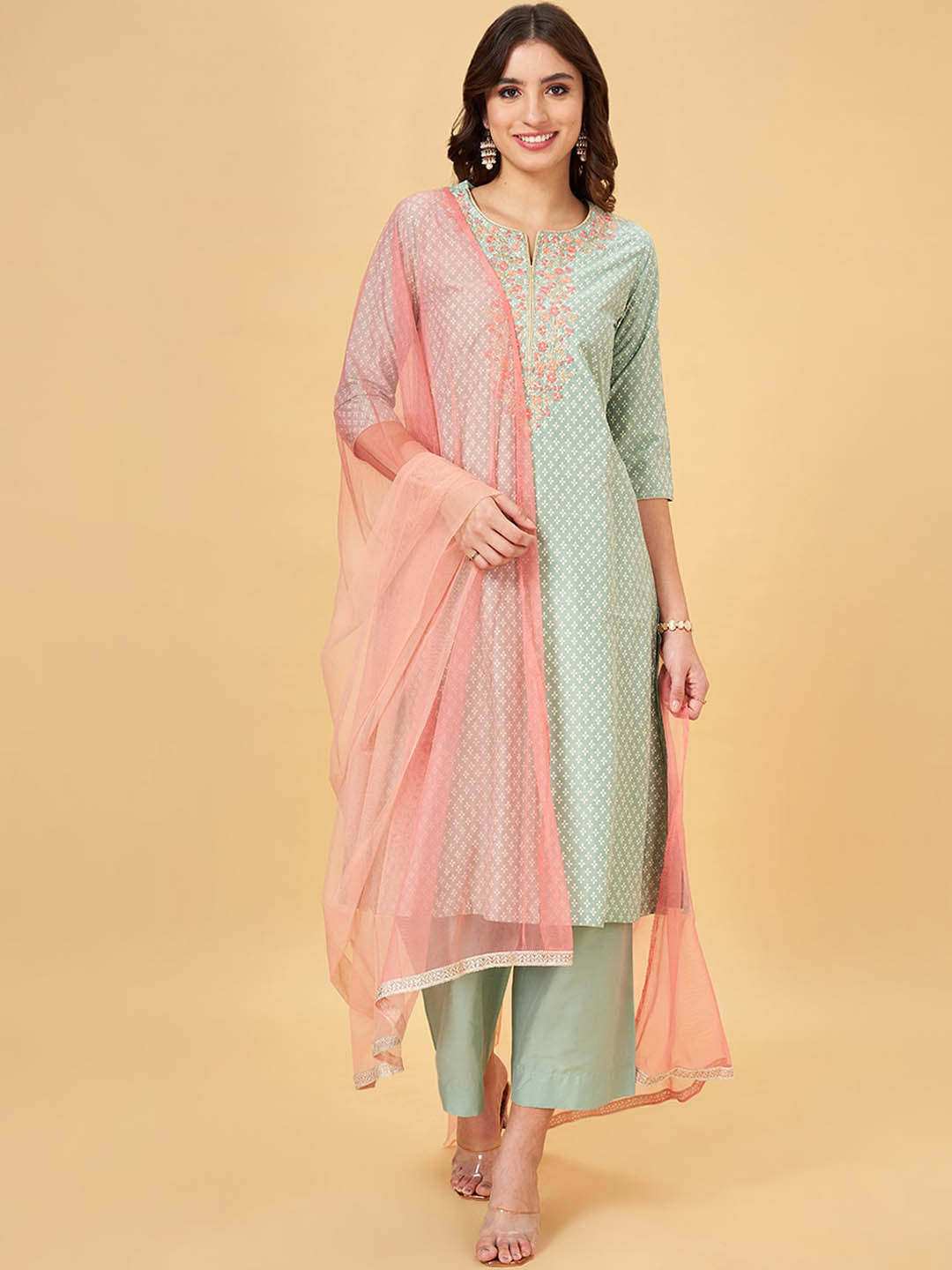 

RANGMANCH BY PANTALOONS Floral Printed Notch Neck Straight Kurta & Trousers & With Dupatta, Blue