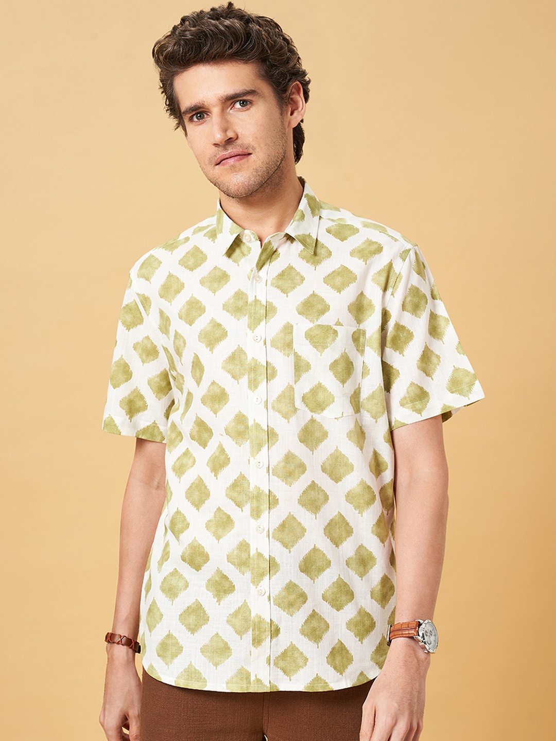 

indus route by Pantaloons Geometric Printed Short Sleeves Cotton Casual Shirt, Green