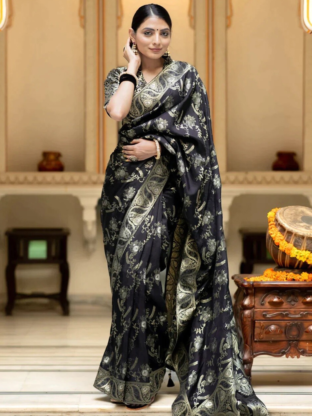 

PAVANPUTRA FAB Ethnic Motifs Woven Design Zari Banarasi Saree, Black