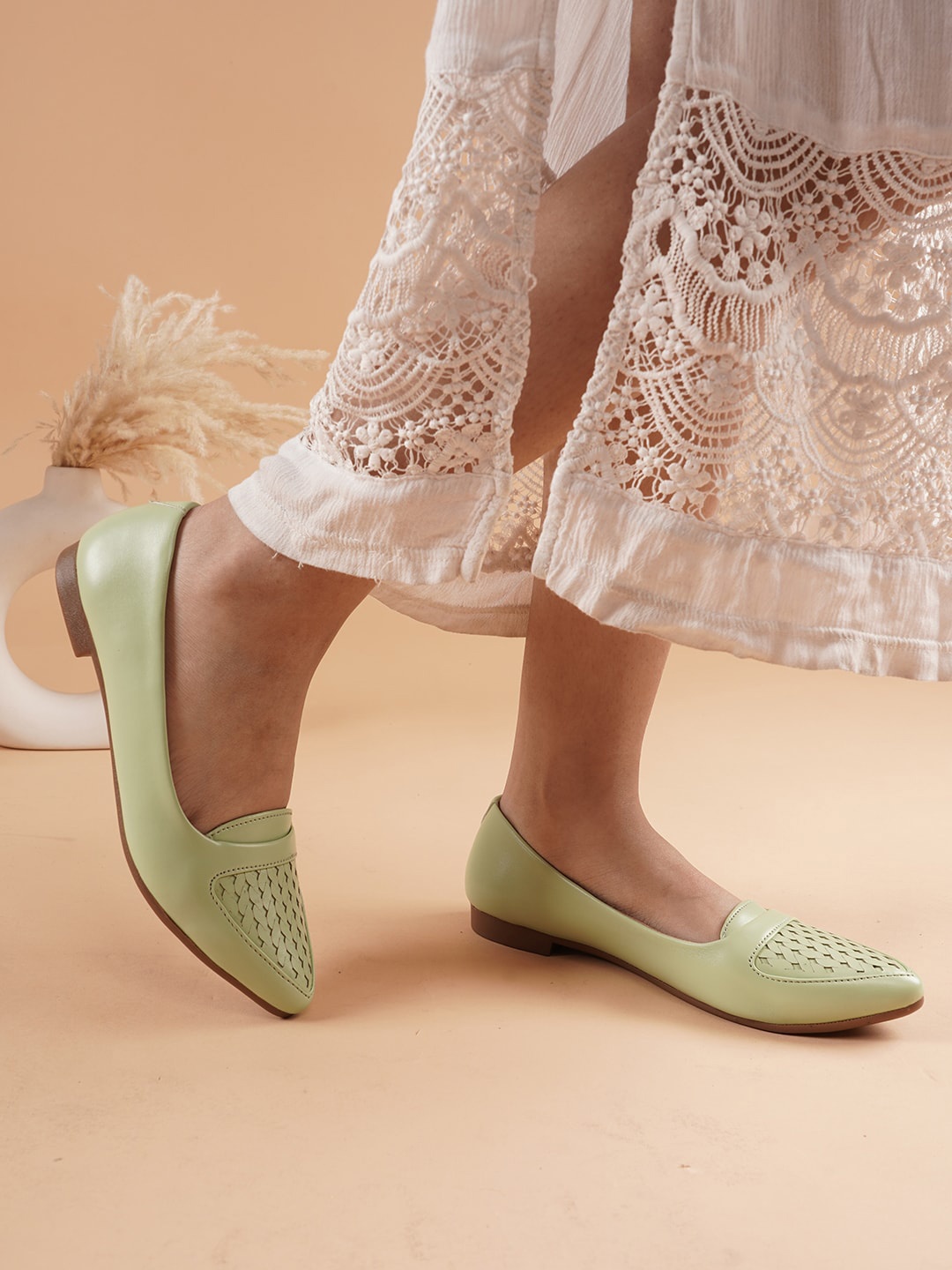 

DressBerry Sea Green Textured Round Toe Ballerinas