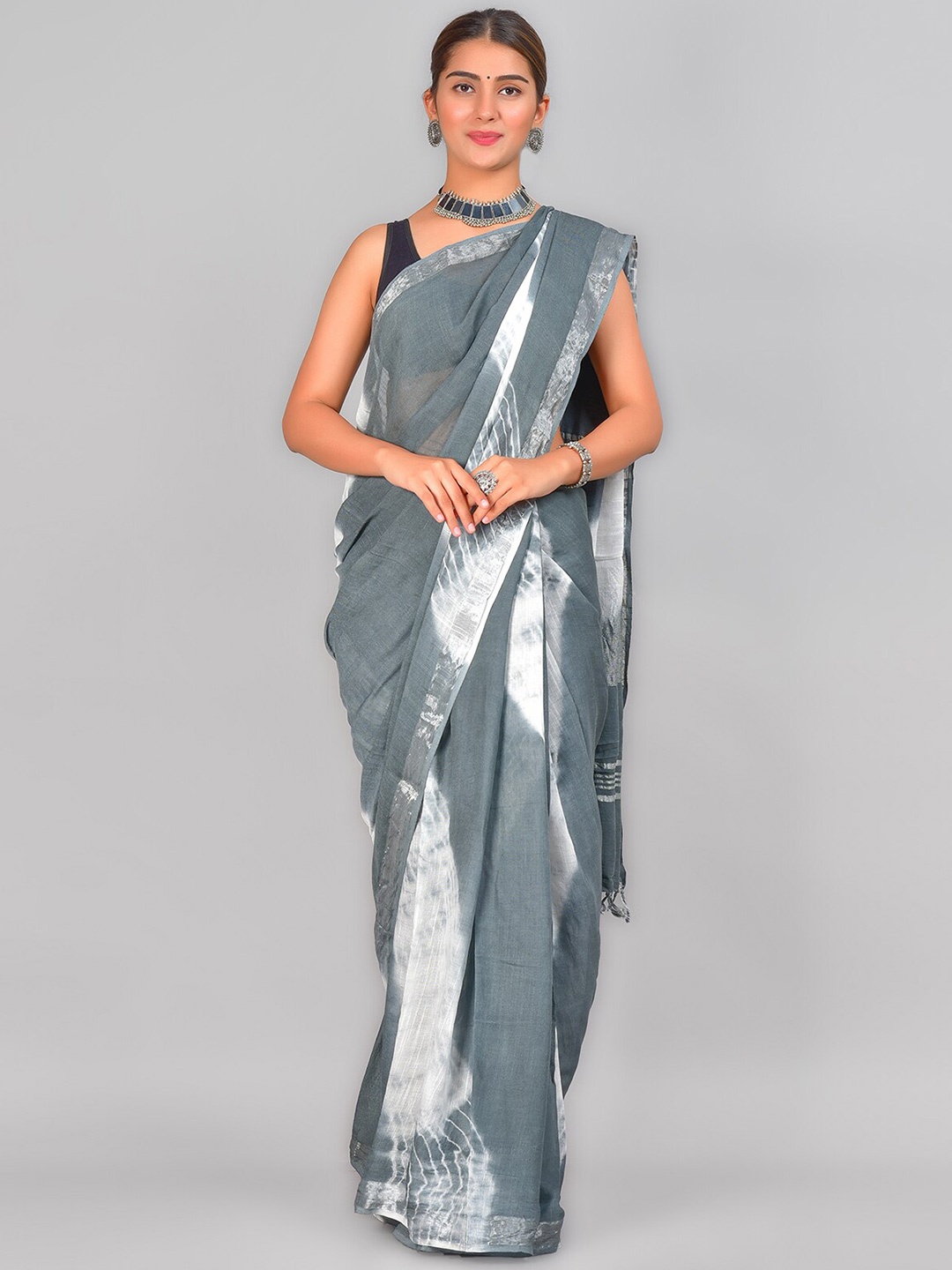 

SHOOLIN Tie and Dye Zari Pure Cotton Saree, Grey