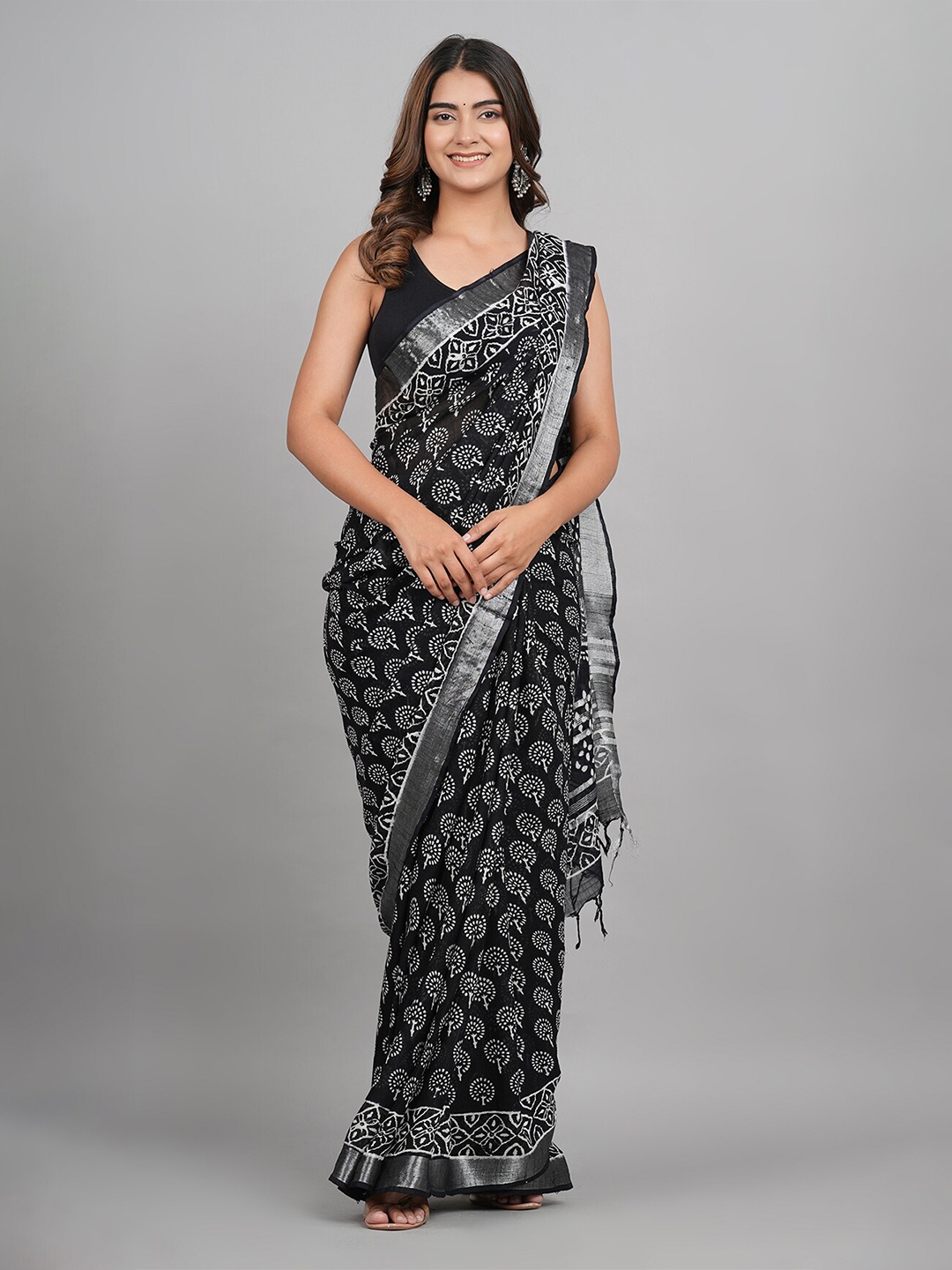 

SHOOLIN Ethnic Motifs Zari Pure Cotton Saree, Black