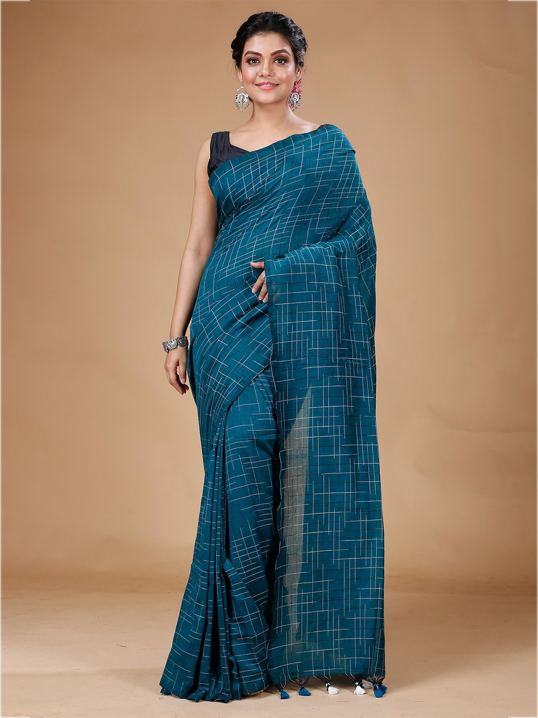 

Bong ButiQ Checked Pure Cotton Taant Saree, Teal