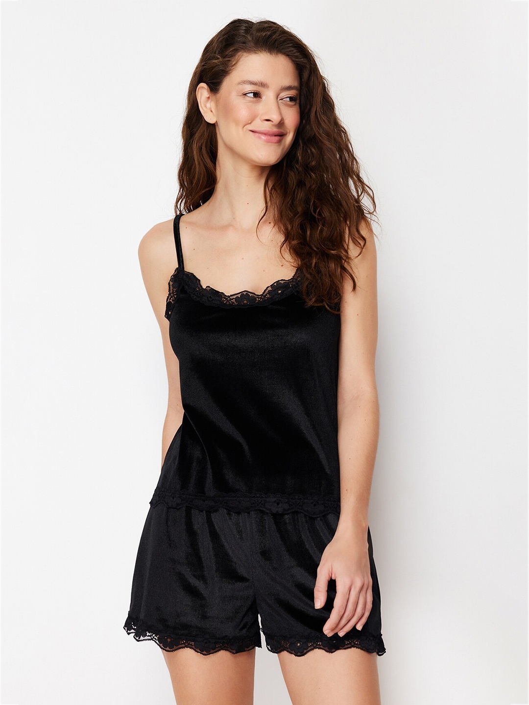 

Trendyol Shoulder Straps Cami & Shorts, Black