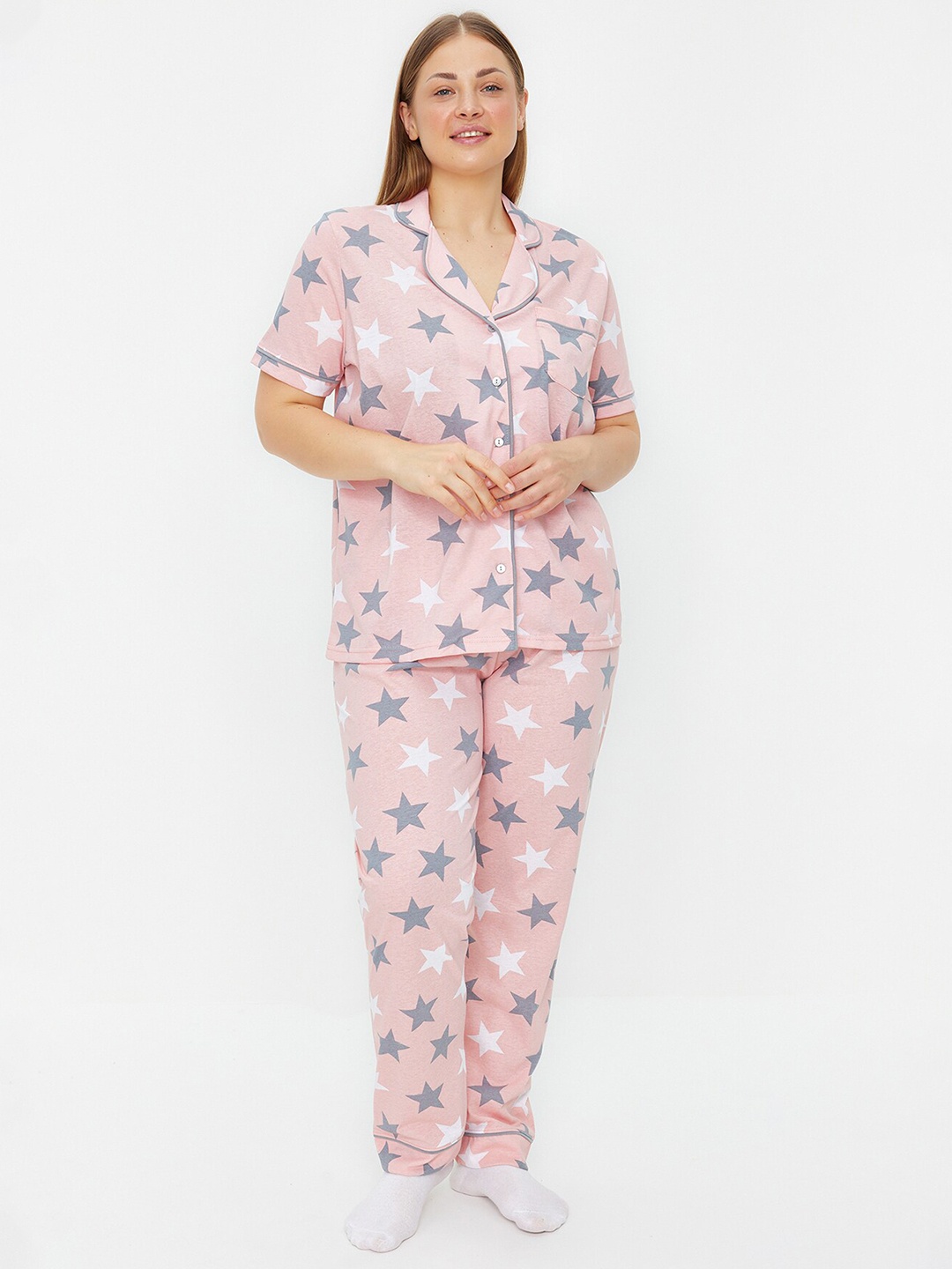 

Trendyol Plus Size Conversational Printed Lapel Collar Shirt & Pyjama, Pink