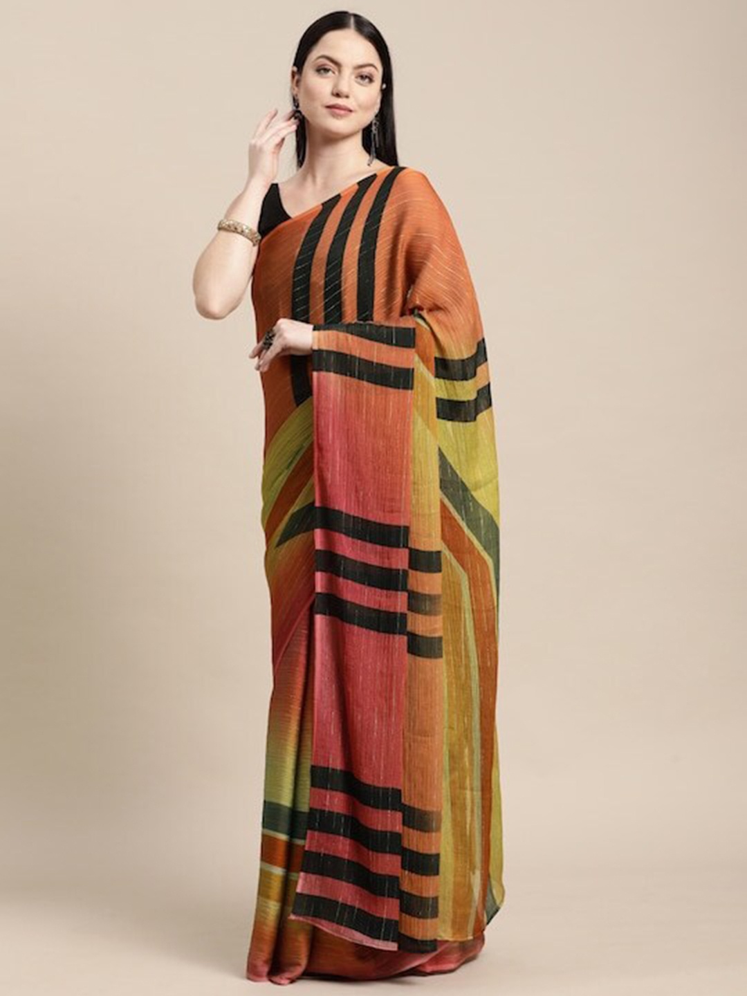 

Mitera Geometric Printed Saree, Orange