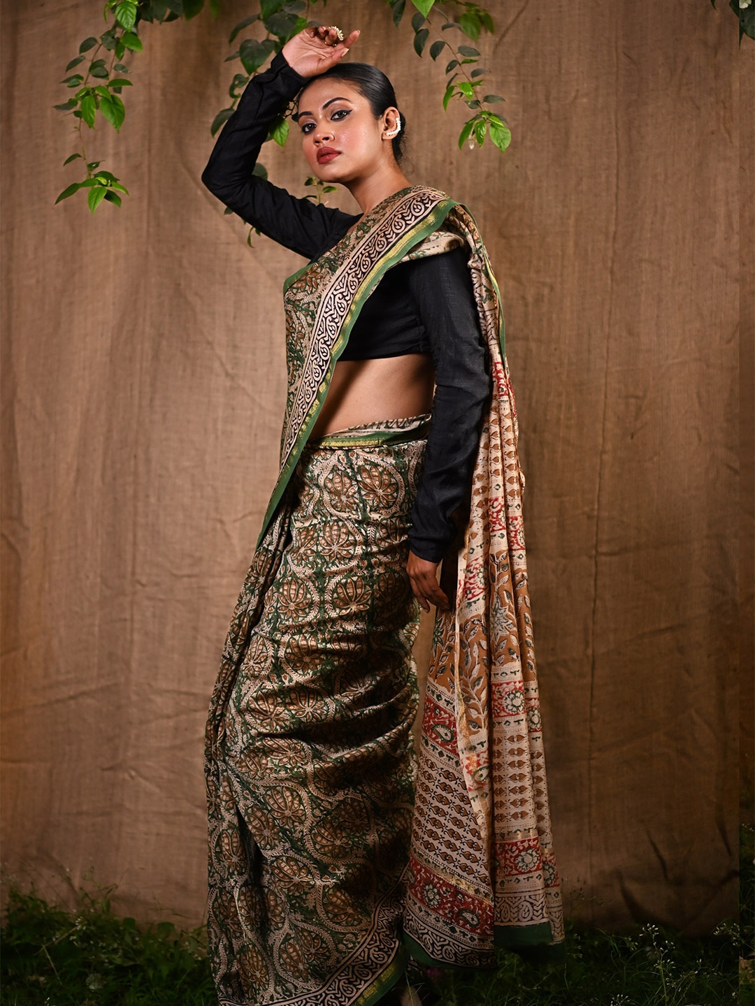 

Unnati Silks Ethnic Motifs Zari Silk Cotton Handloom Chanderi Saree, Green