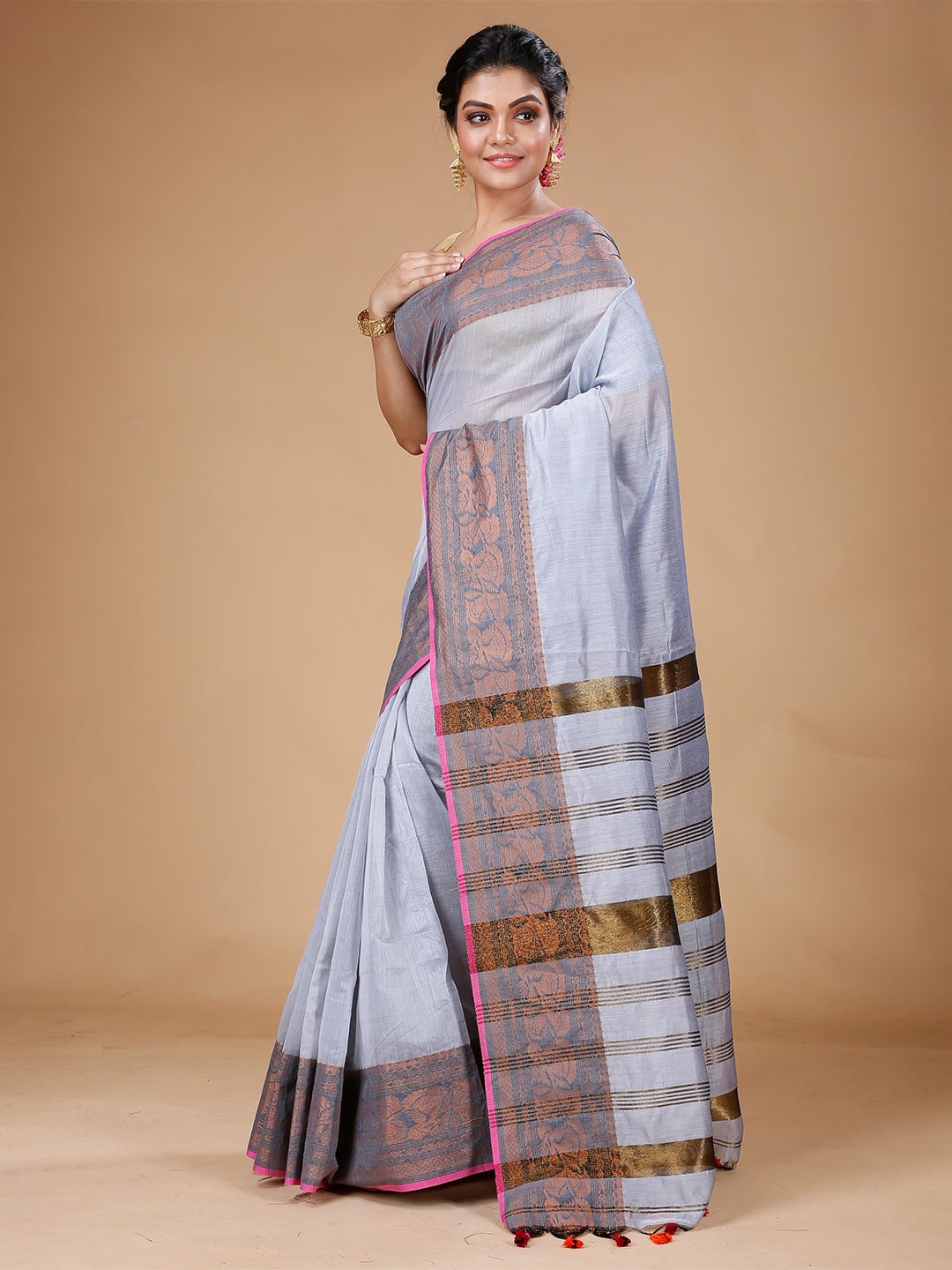 

Bong ButiQ Zari Silk Cotton Saree, White