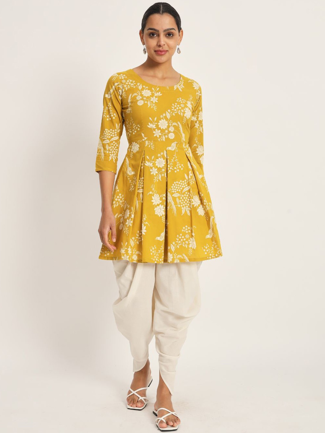 

FABNEST Floral Printed Pleated Kurti & Dhoti Pants, Yellow