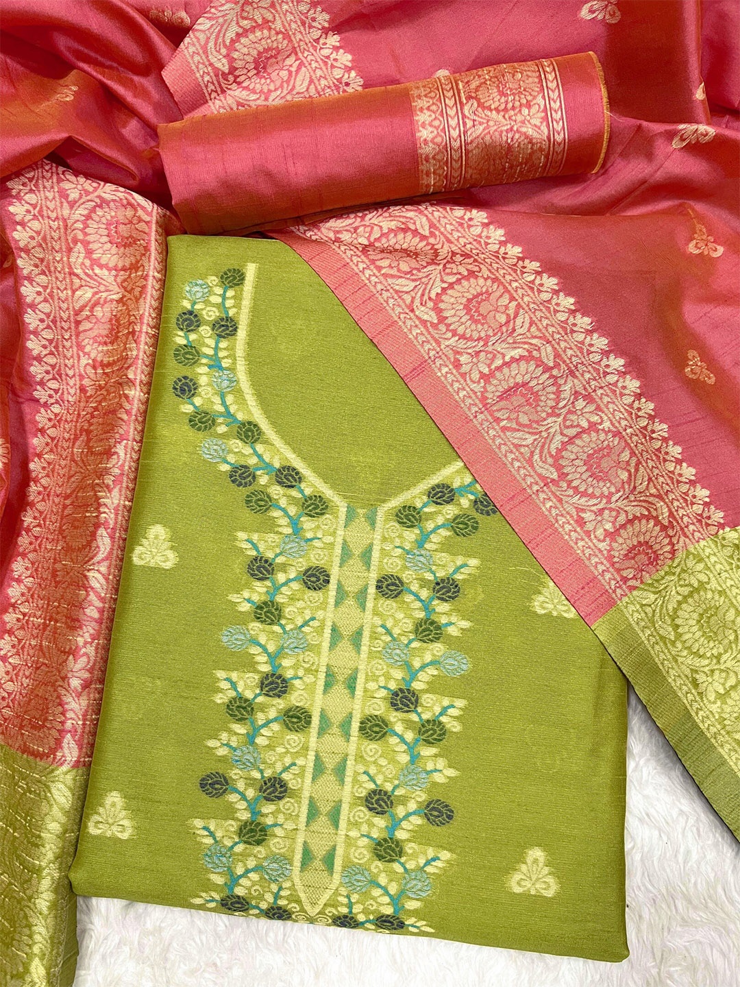 

ZARIMO Raw Silk Unstitched Dress Material, Green