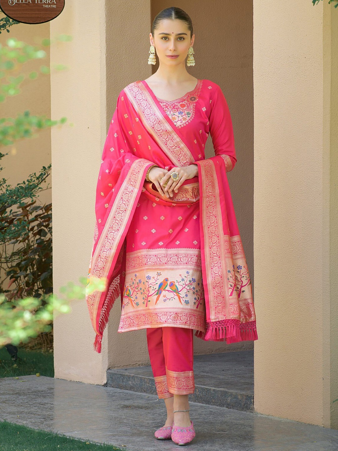 

ZARIMO Pure Silk Unstitched Dress Material, Coral