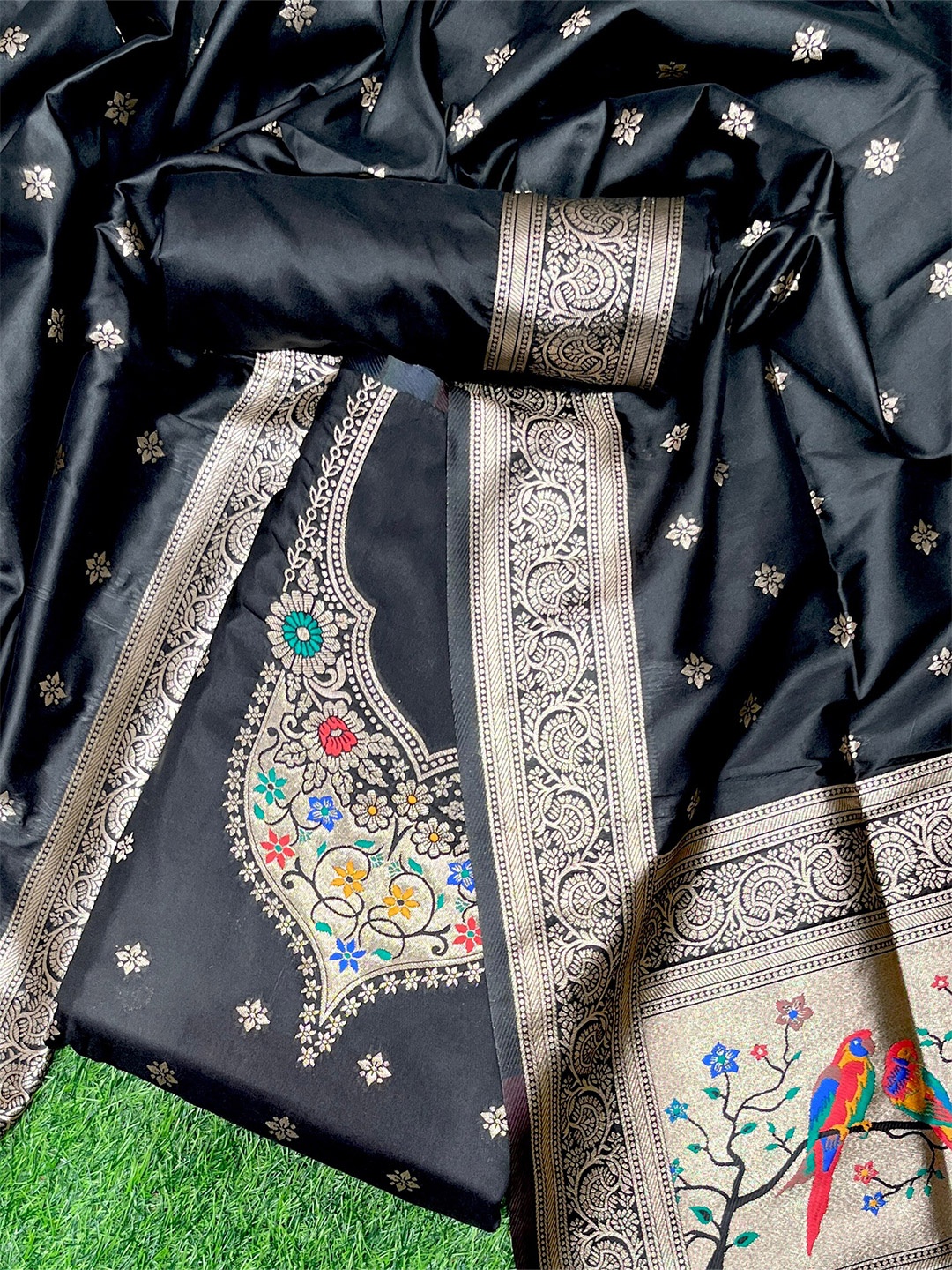 

ZARIMO Pure Silk Unstitched Dress Material, Black