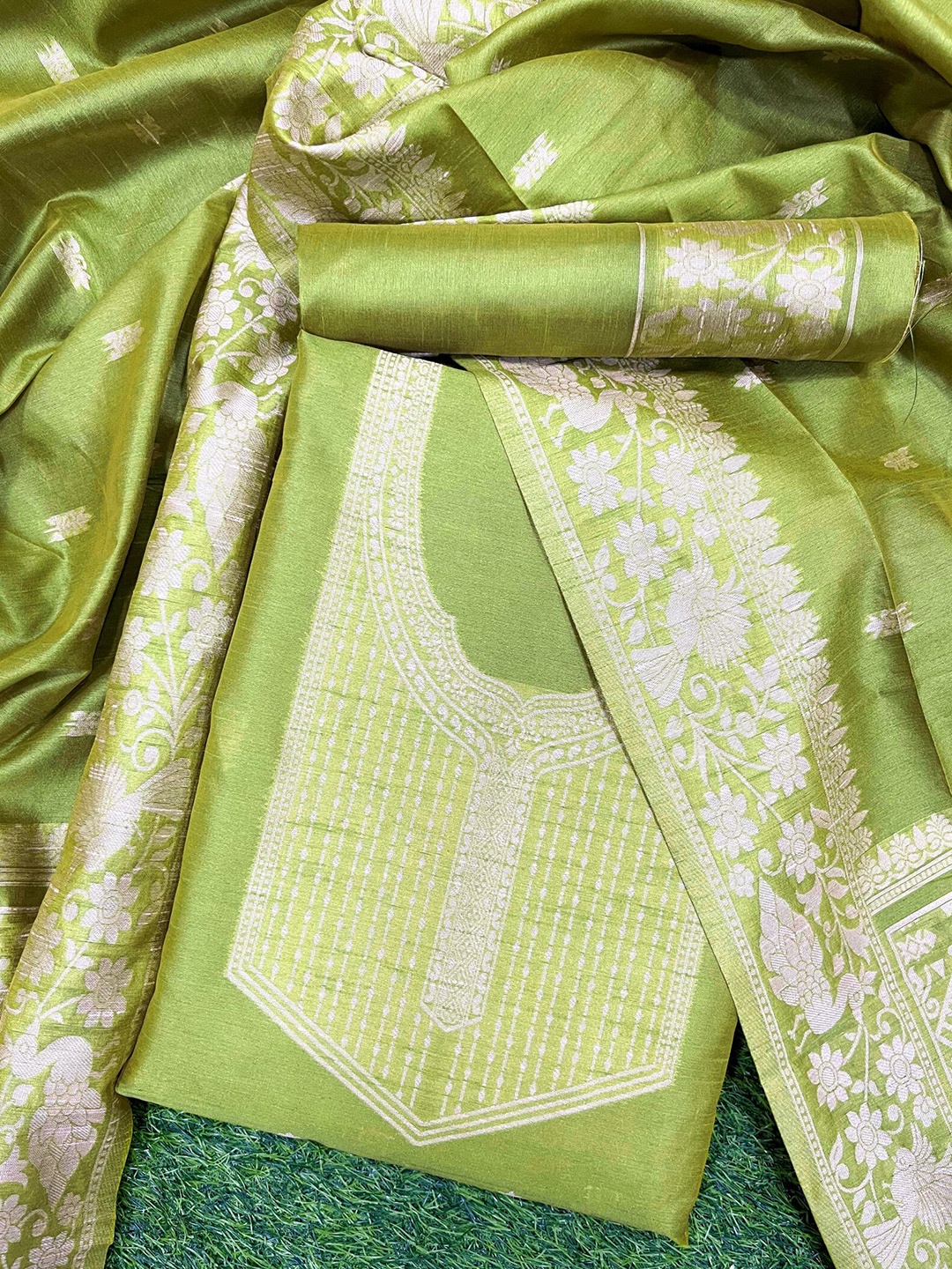 

ZARIMO Ethnic Motifs Woven Design Zari Raw Silk Unstitched Dress Material, Green