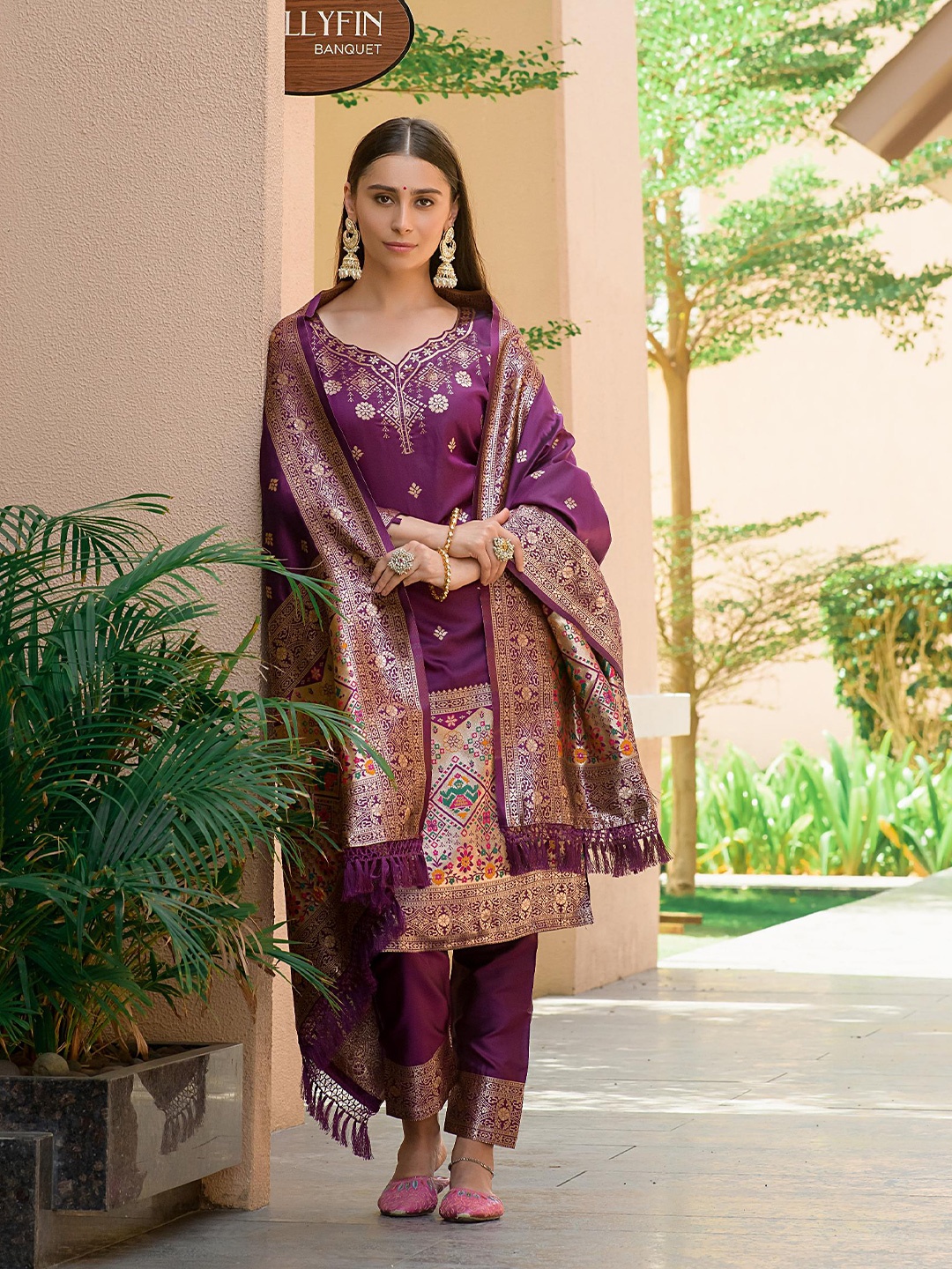 

ZARIMO Ethnic Motifs Woven Design Pure Silk Unstitched Dress Material, Burgundy