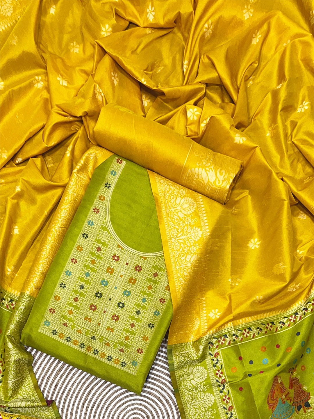 

ZARIMO Raw Silk Unstitched Dress Material, Green