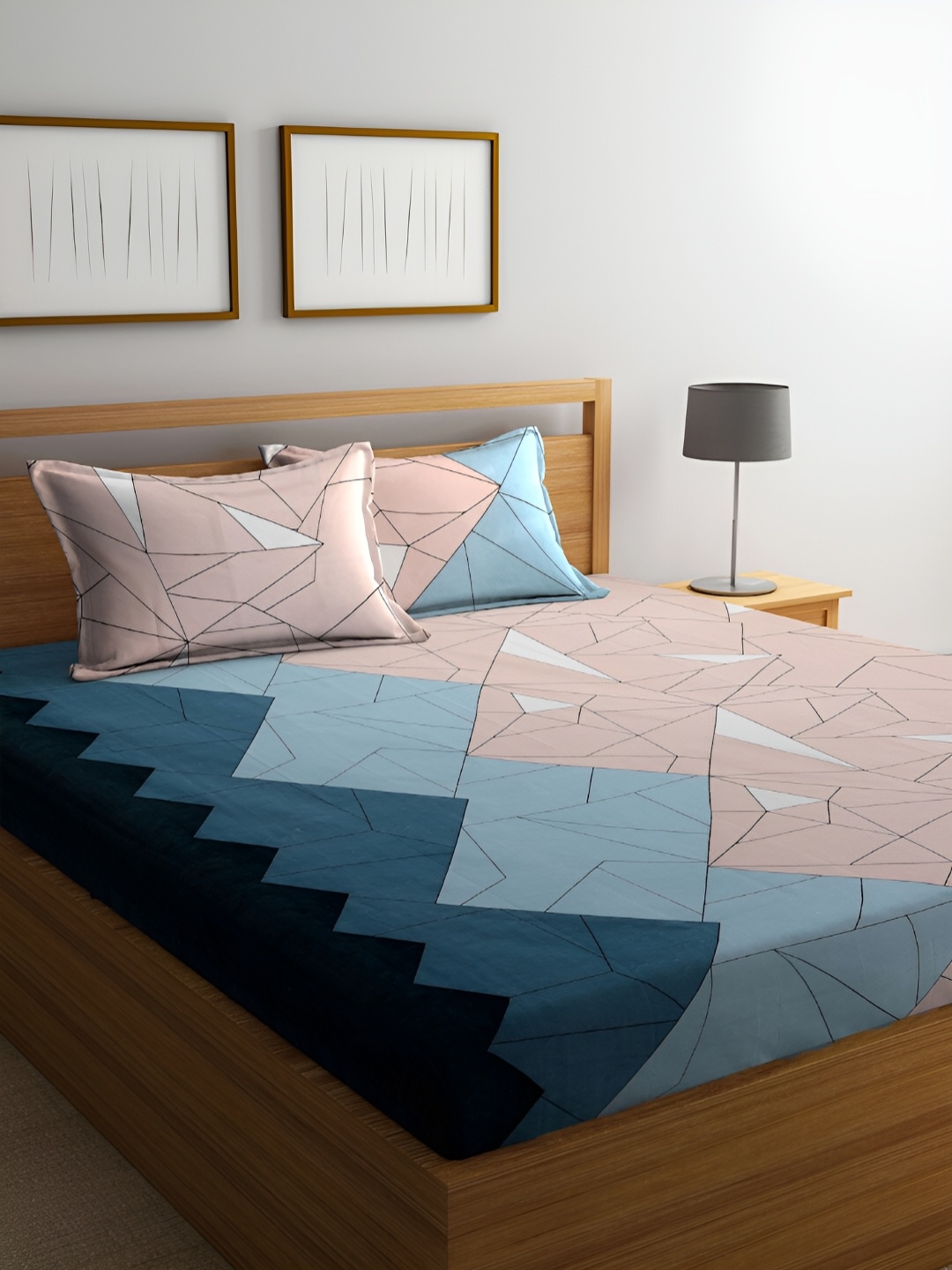 

ERIC LONDON Blue Geometric 144 TC Queen Bedsheet with 2 Pillow Covers