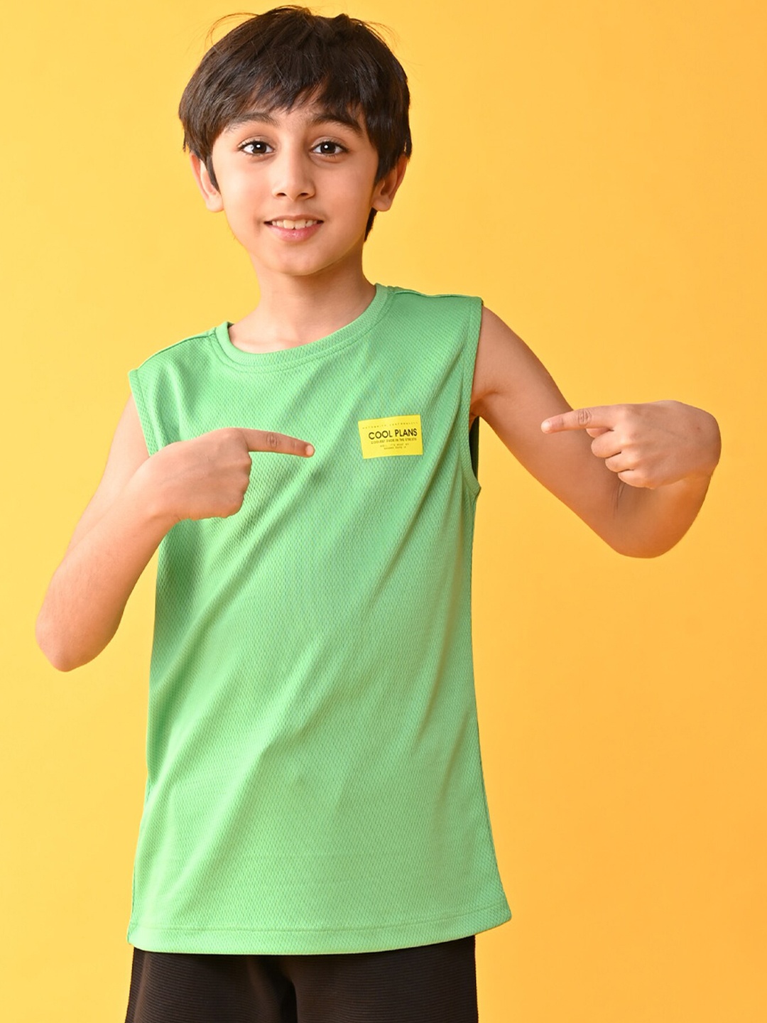 

Anthrilo Boys Round Neck Cotton T-shirt, Green
