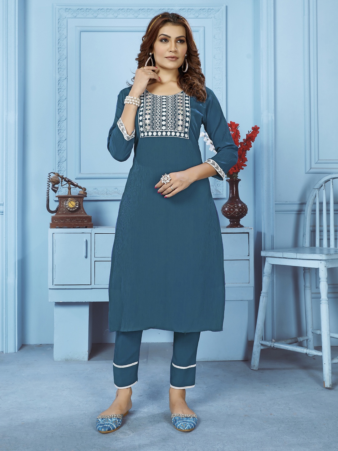 

Ekasya Embroidered Regular Pure Cotton Round Neck Straight Kurta with Trouser, Blue