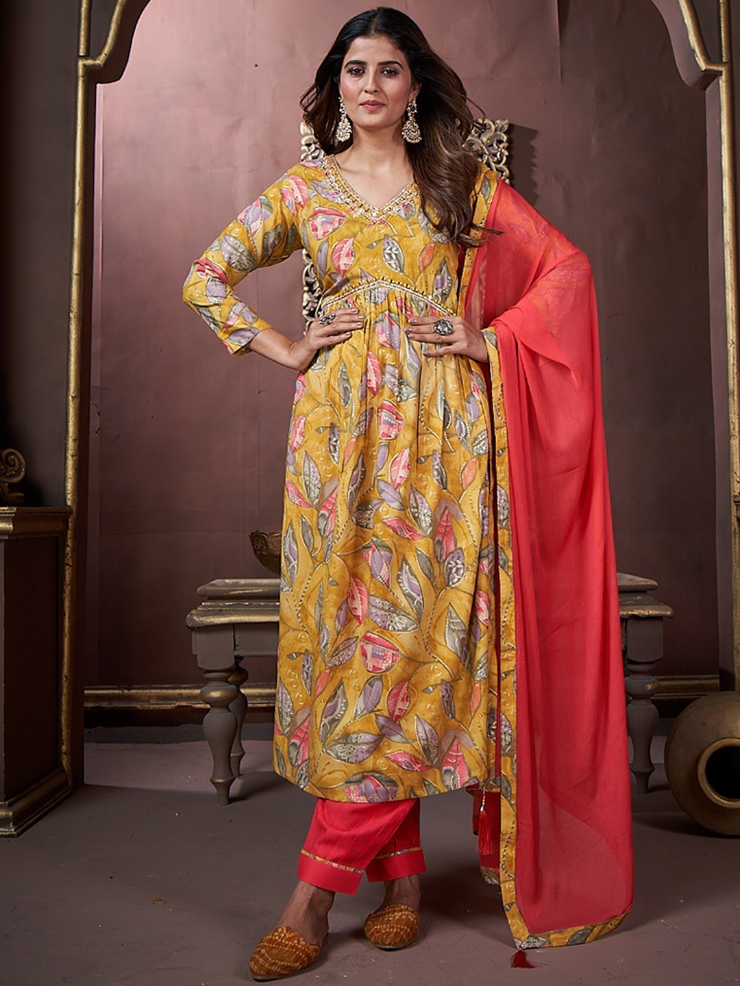 

Ekasya Printed Empire Kurta With Trousers & Dupatta, Yellow