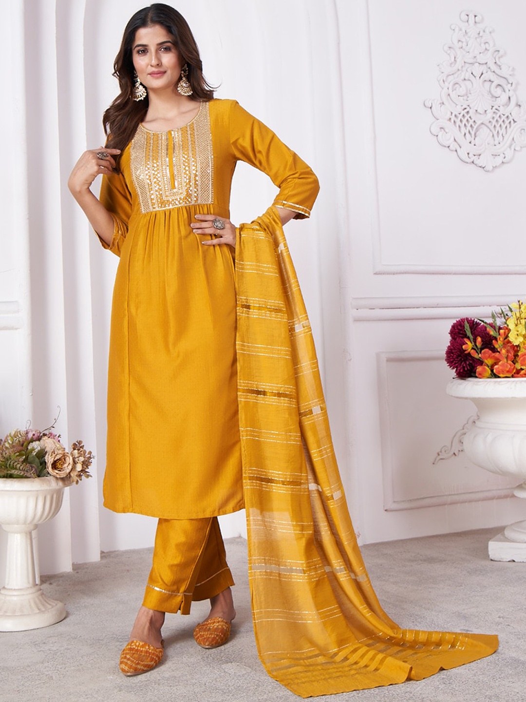 

Ekasya Embroidered Regular Kurta With Trousers & Dupatta, Yellow