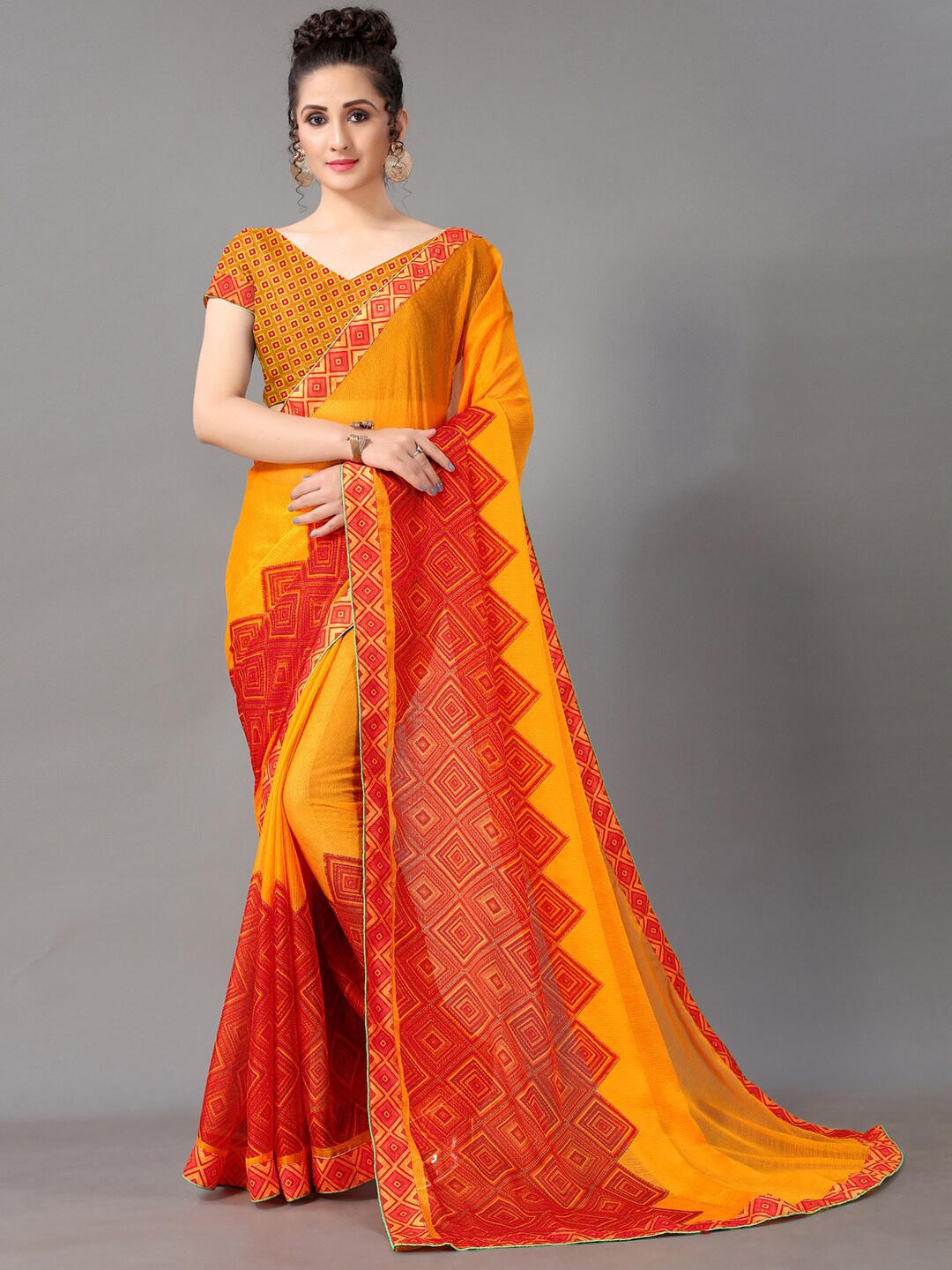 

Mitera Geometric Printed Zari Saree, Yellow