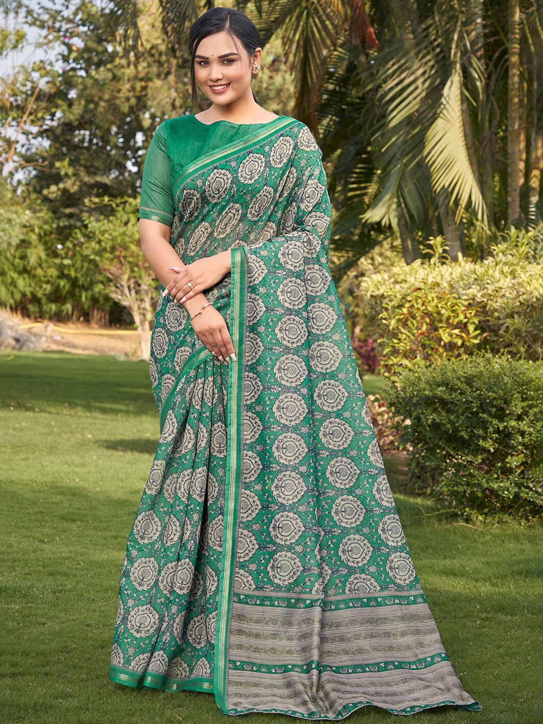 

Vishudh Floral Zari Chanderi Saree, Green