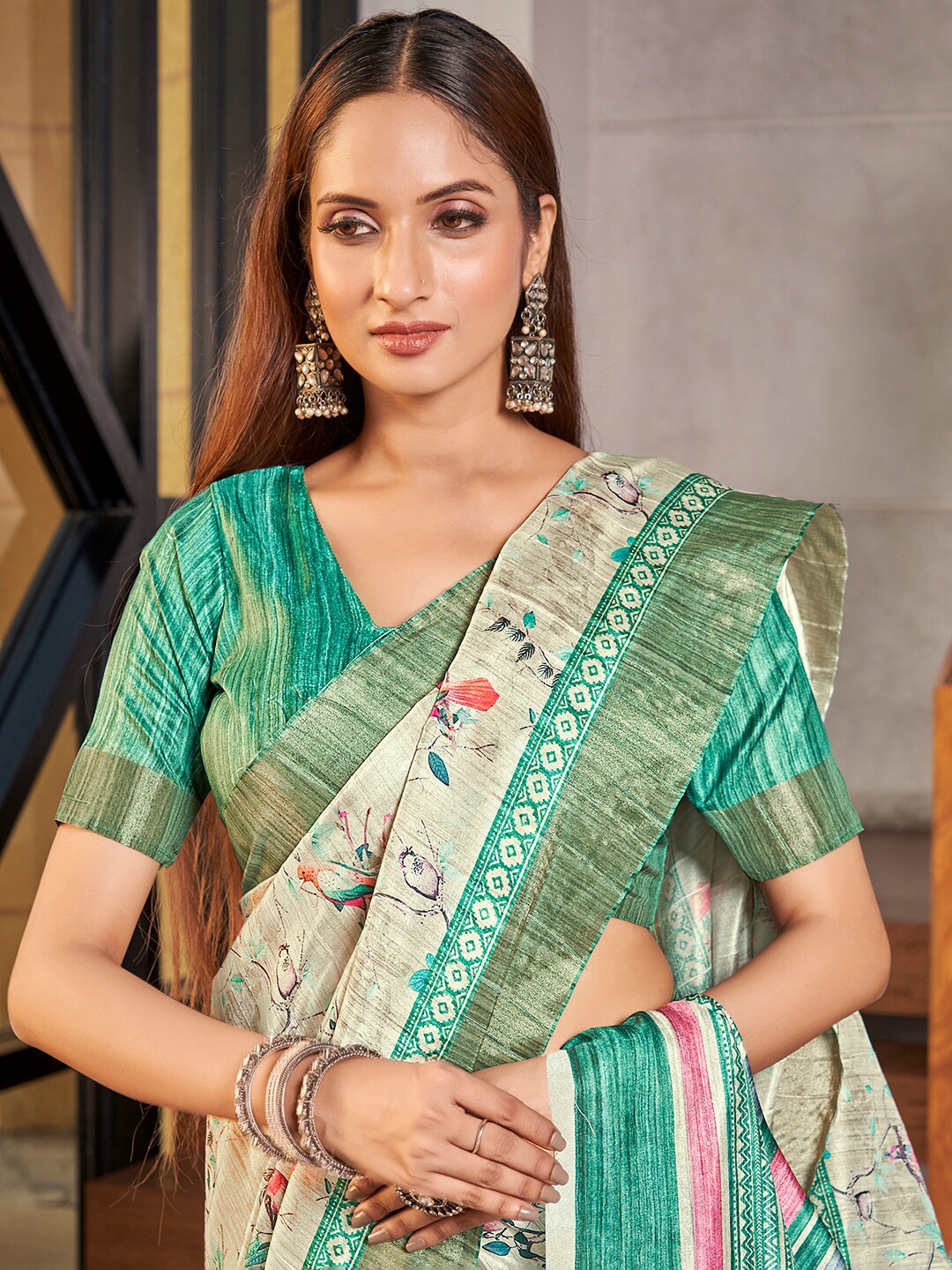 

Vishudh Cream Coloured & Green Floral Printed Zari Saree