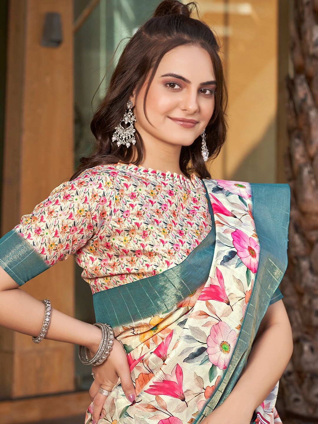

Vishudh Floral Printed Zari Art Silk Saree, Pink