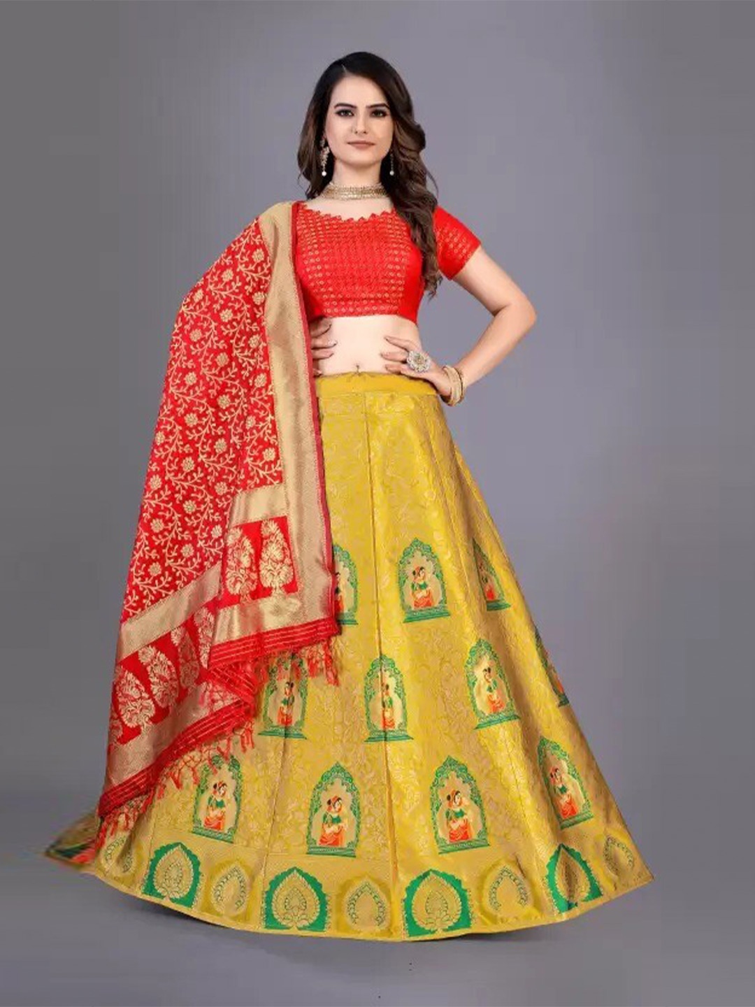 

Rujave Woven Design Semi-Stitched Lehenga & Unstitched Blouse With Dupatta, Gold