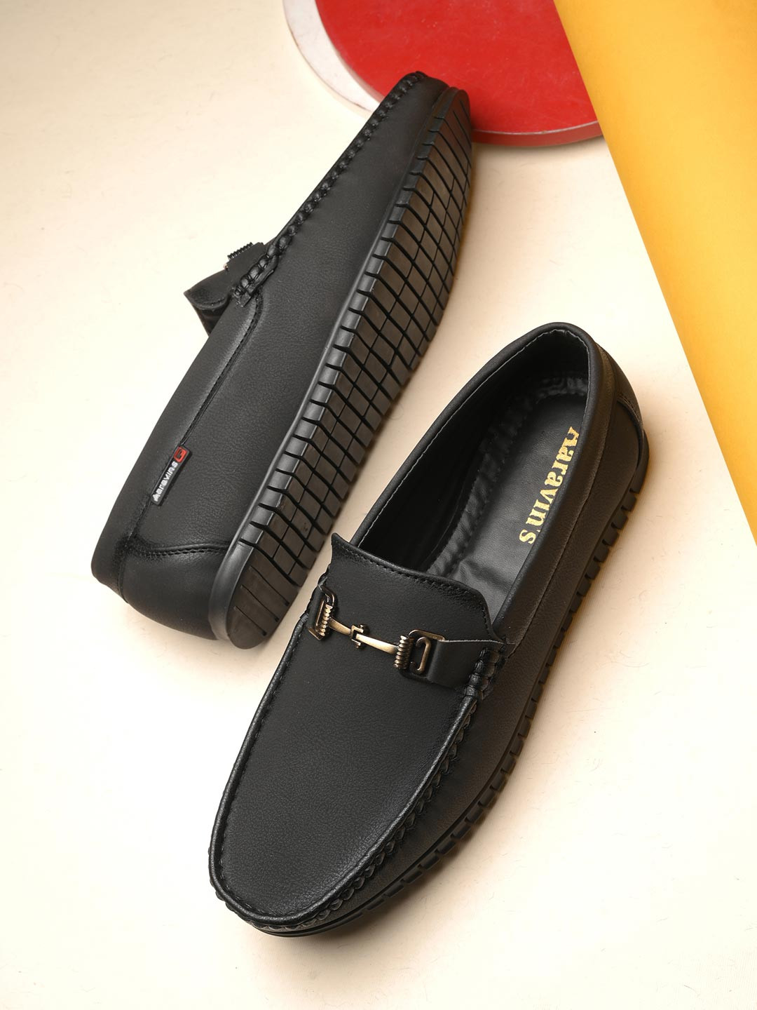 

AARAVIN'S Men Textured Lightweight Horsebit Loafers, Black